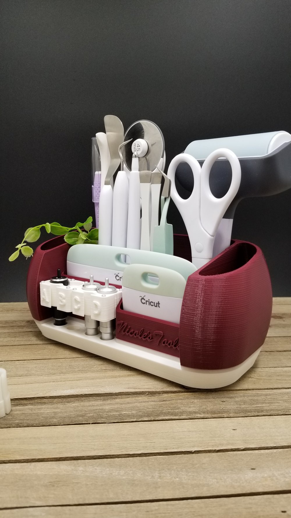 Small Fry 2.0® with Custom Text - Tool Organizer / Tool Holder for Cricut®  Essential Tool Set and More — Zacarias Engineering