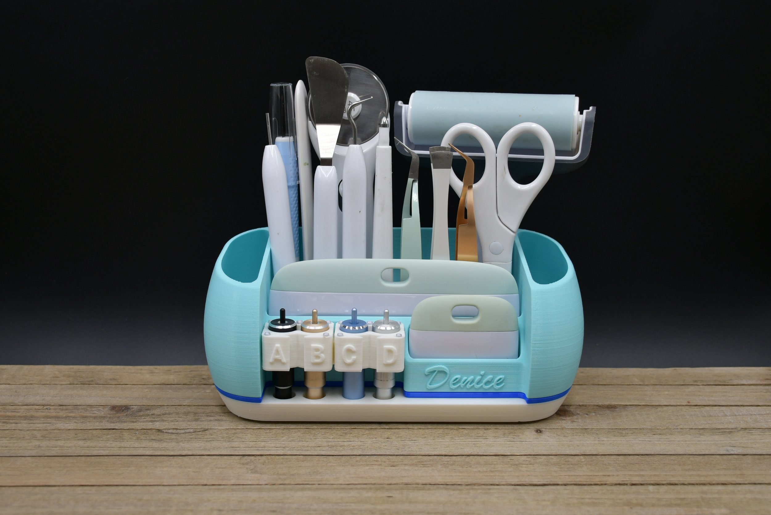 Small Fry 2.0® with Custom Text - Tool Organizer / Tool Holder for Cricut®  Essential Tool Set and More — Zacarias Engineering