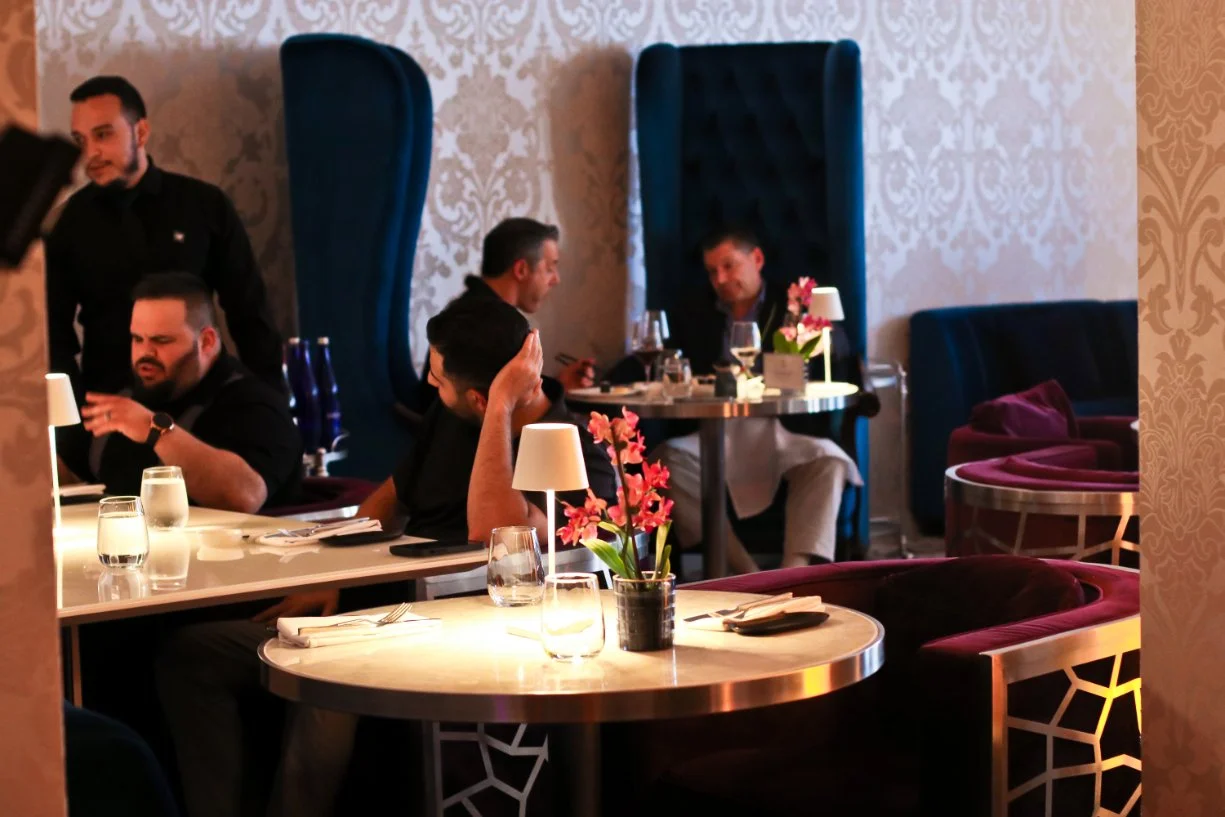 Members dining at Le Malt Royale