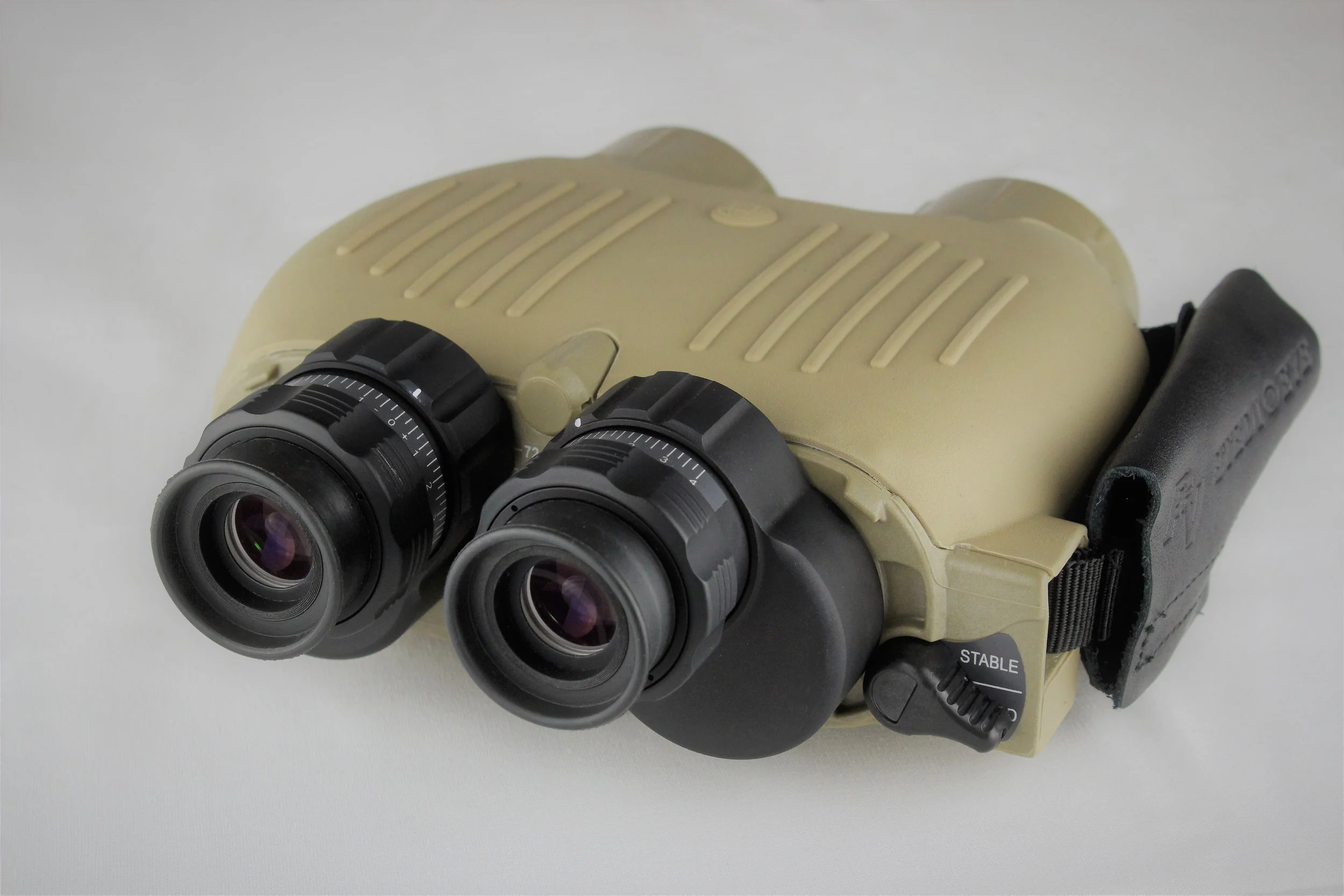 Fraser S250 GyroStabilized Binoculars — Gyro Binos