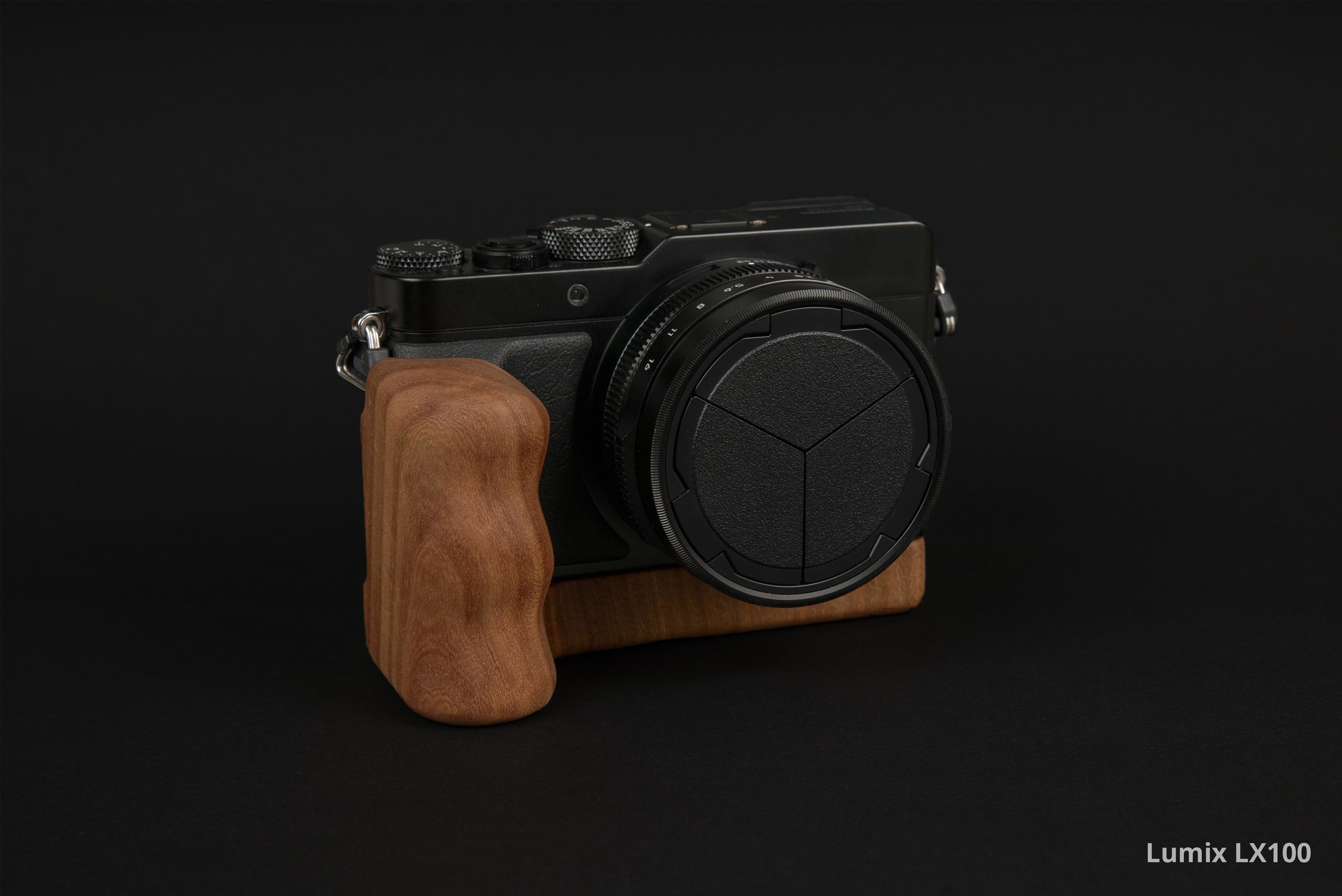 LX100 Holzgriff gross deb.jpg
