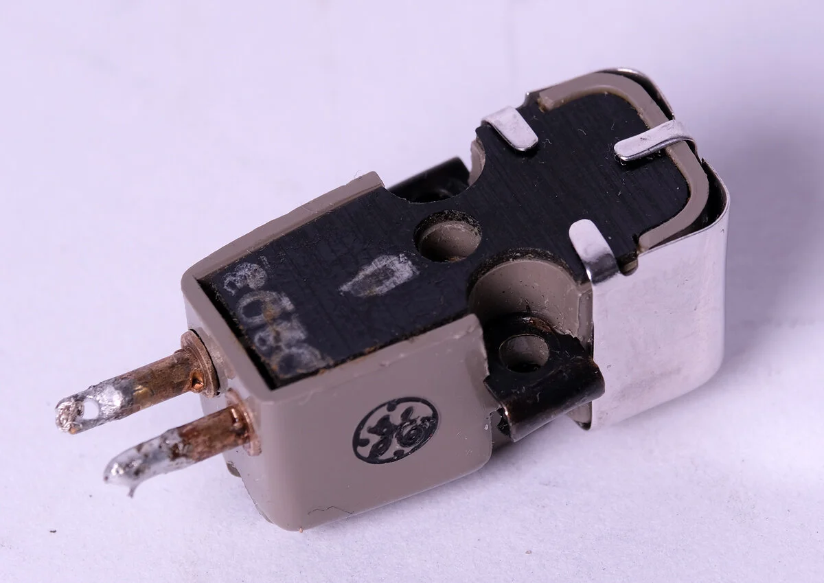 General Electric VR II  phono cartrage with stylus