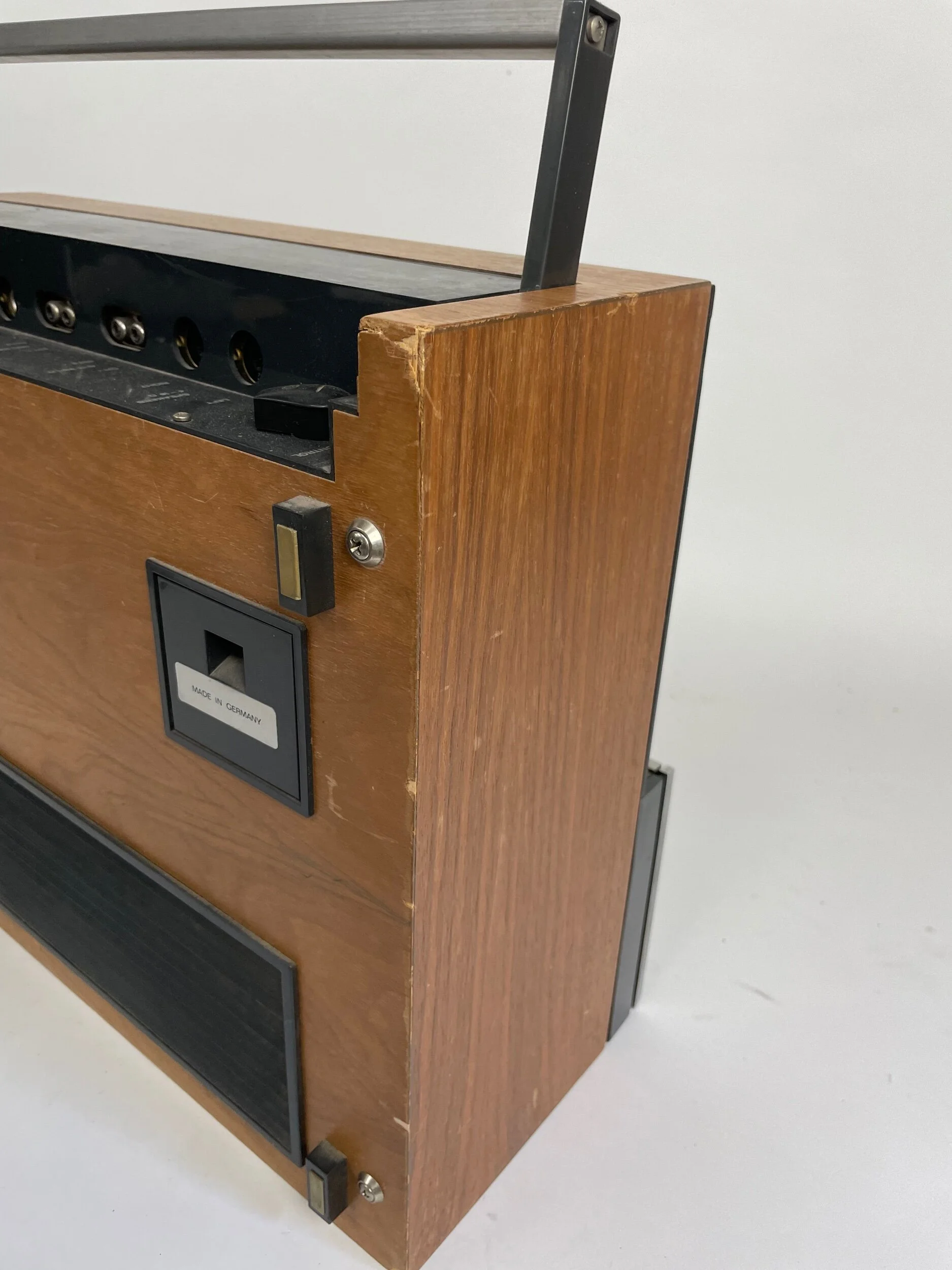 3230D50E-CEB4-415F-AA76-4CFFEAF6E5FB