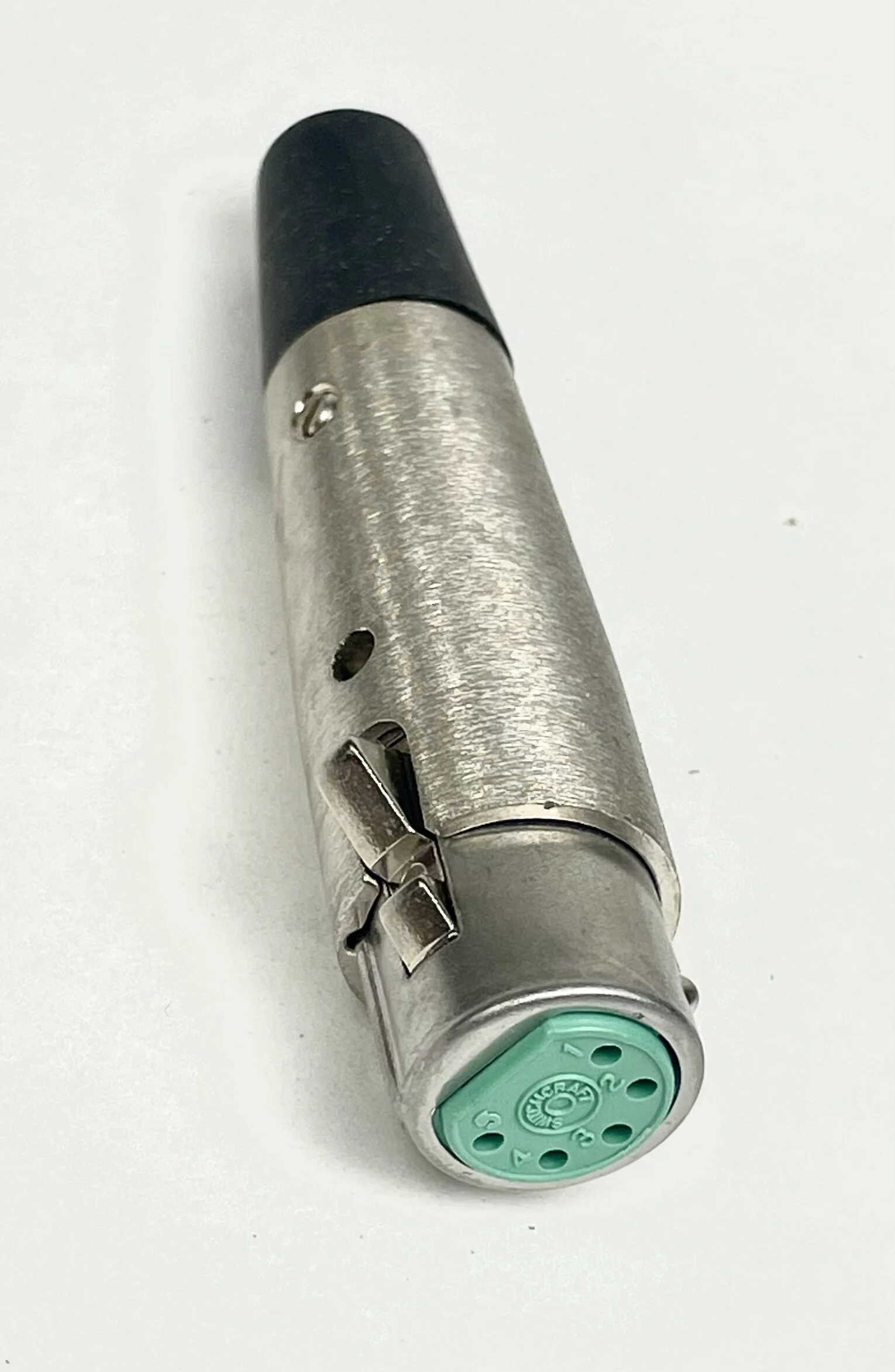 A0AAB50E-118F-40DE-8DD0-3FD696F9C7B1