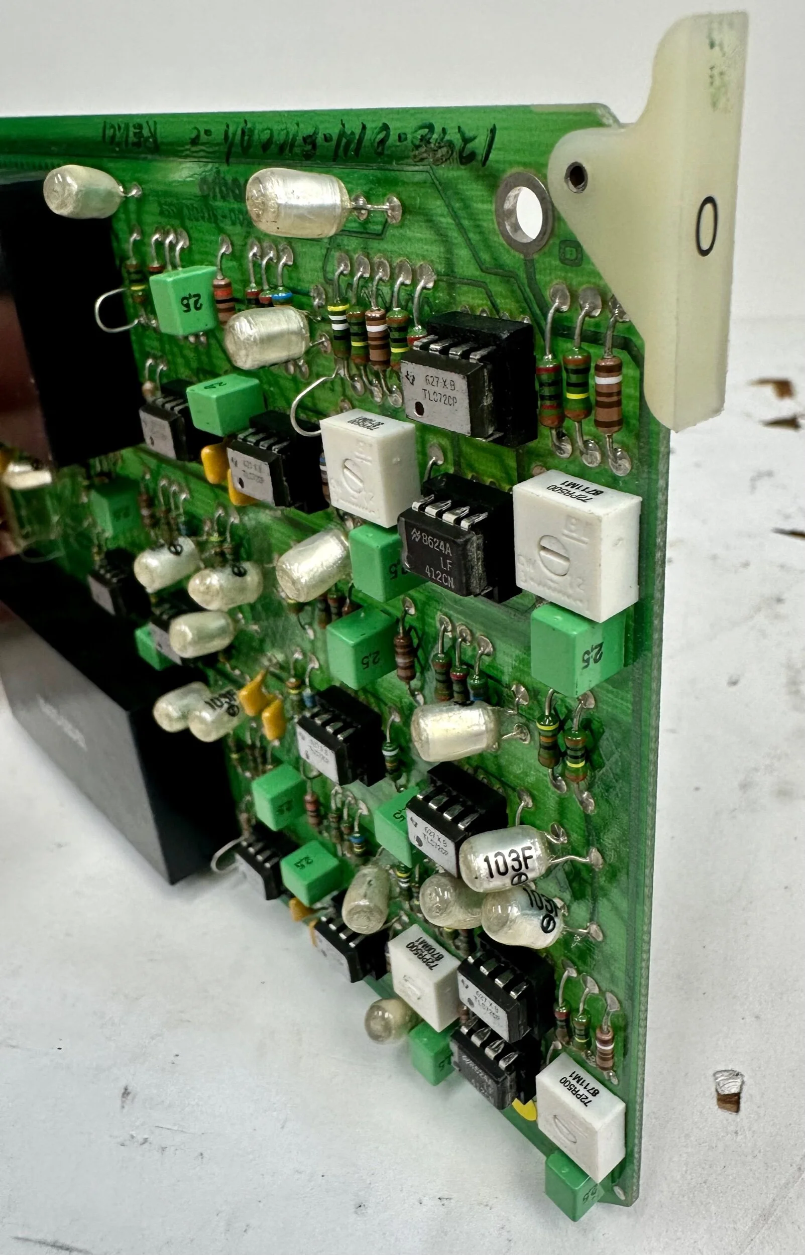 A28EB659-A264-4A08-96DF-09F1EFD5BA75