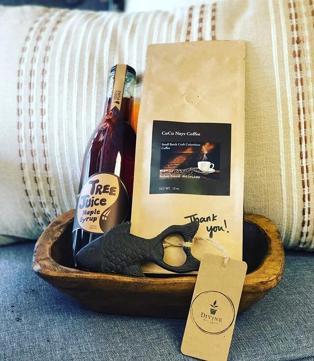 Don&rsquo;t forget to get dad a little something special.  #coffee #maplesyrup #treejuicemaplesyrupcsa #doughbowl