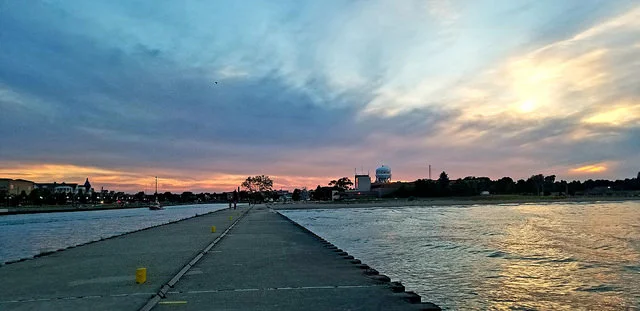 We were blessed with gorgeous weather all week (except for a tiny bit of rain on Wednesday): 10/10 would recommend walking out to the pier at this hour during summertime.