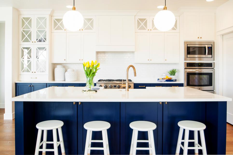 5 Paint Colors For A Stunning Kitchen Island Meyer Lucas Real Estate Team At Compass Award Winning Realtors In Jupiter Palm Beach - Nautical Paint Colors For Kitchen