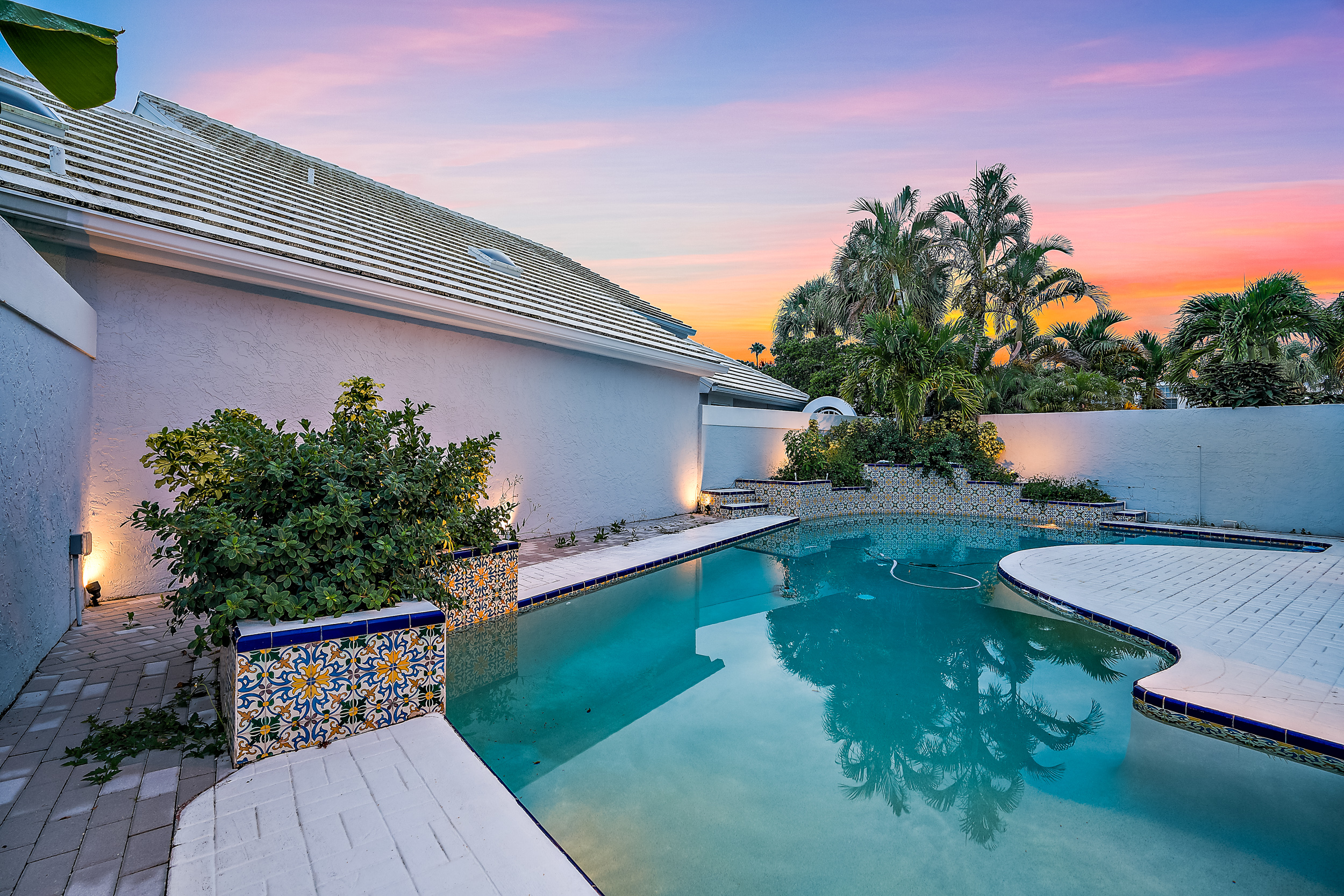 39 Dorchester Cir-16.jpg