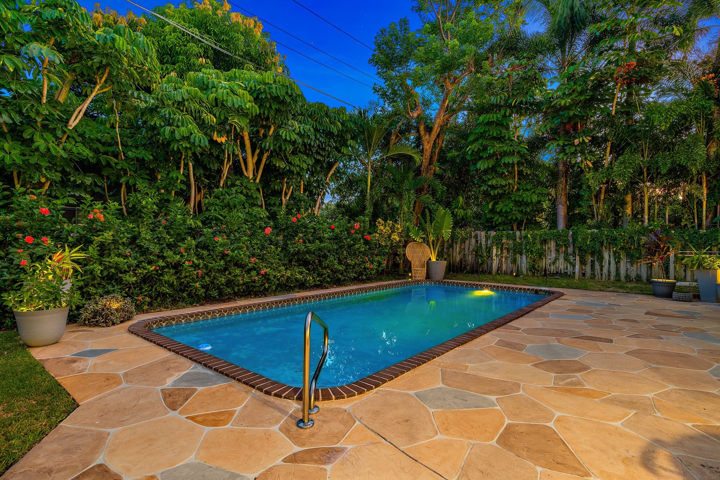  stunning and expansive home for sale in boca raton florida by the mneyer lucas team. the best real estate team in palm beach county lists this 5 bedroom 3.5 bathroom home with three large living areas, two dining room option, large sparkling blue po