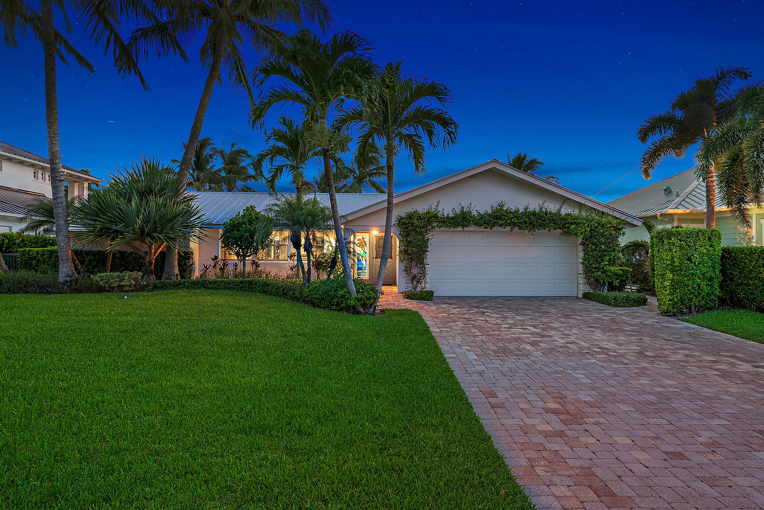 Waterfront Home for Sale in Jupiter, Florida