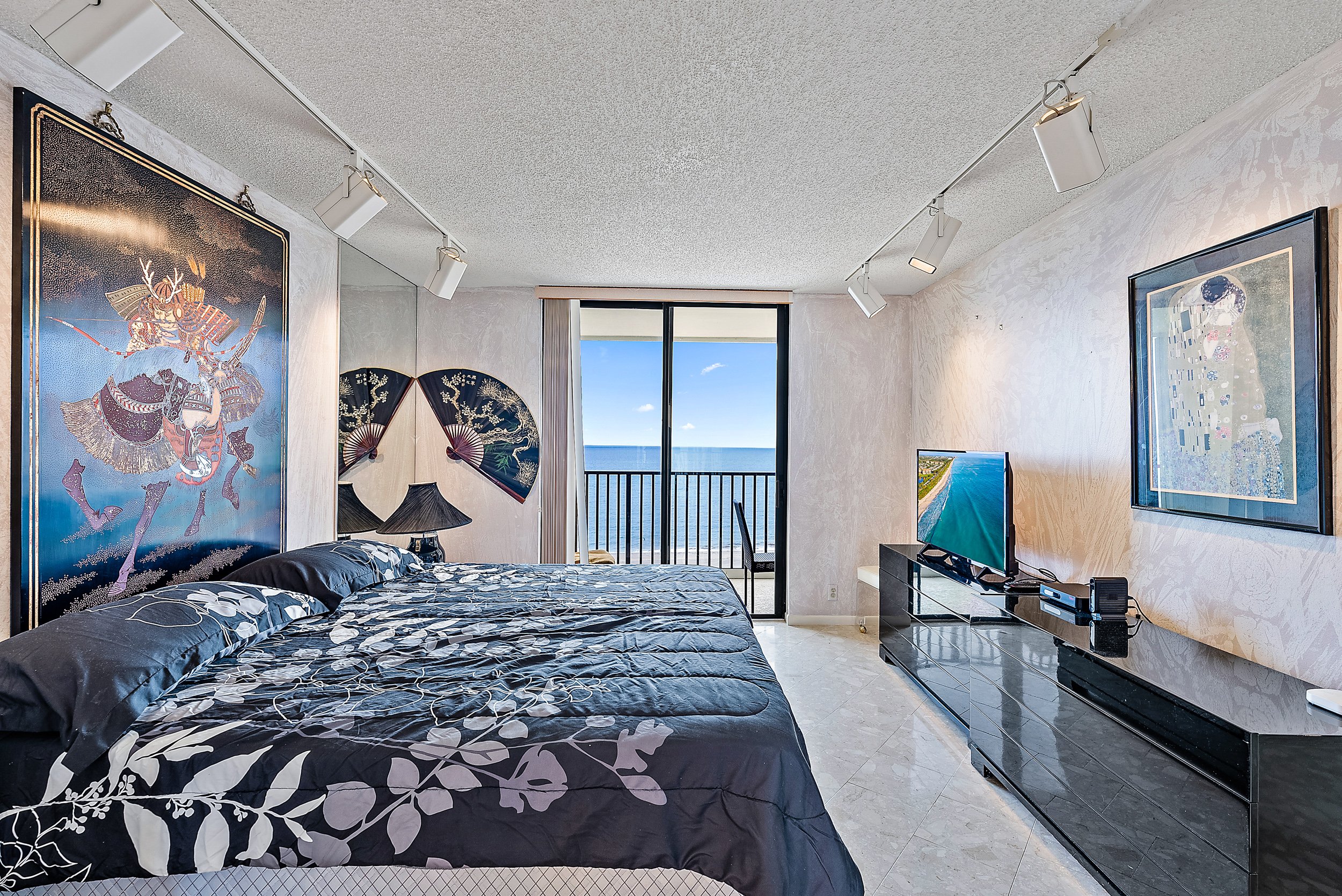 Primary bedroom with ocean view 