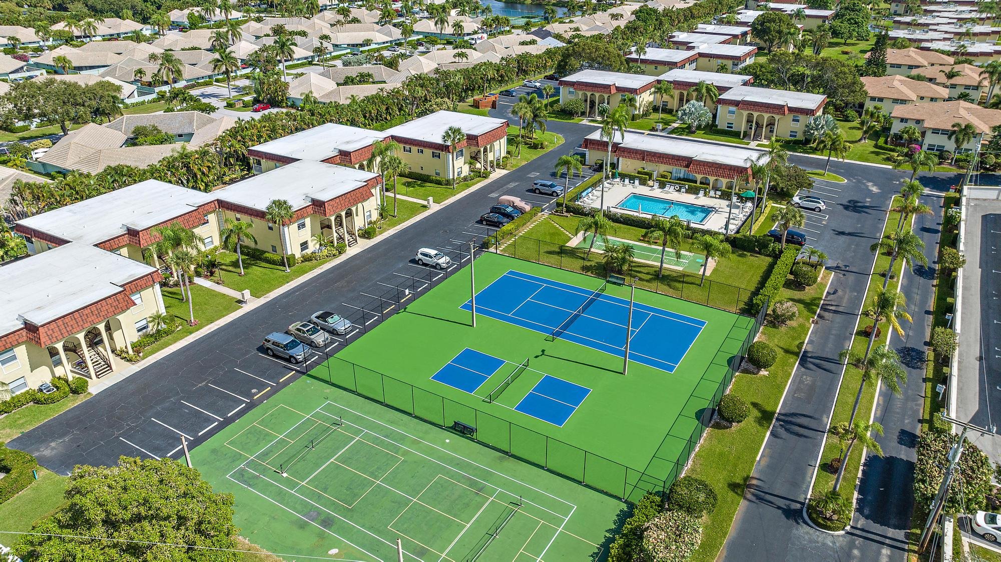 condo for sale in highly desired community of villas on the green in jupiter florida