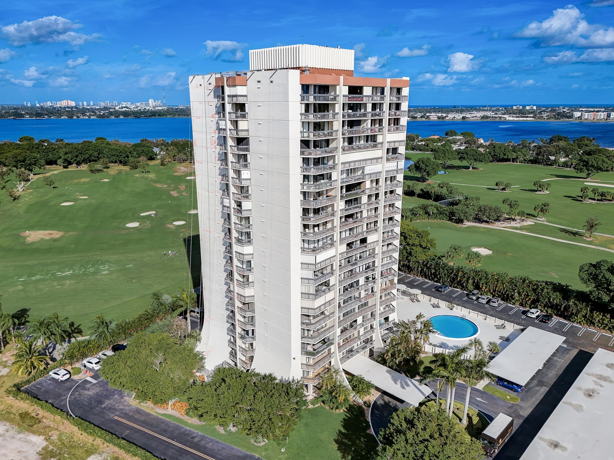 west palm beach condo listed for sale by top real estate agents in palm beach county