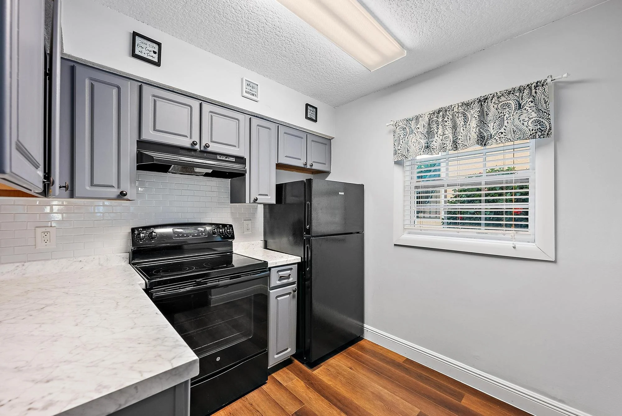 1045 Lake Shore Drive 104 Bay Reach — Meyer Lucas Real Estate Team