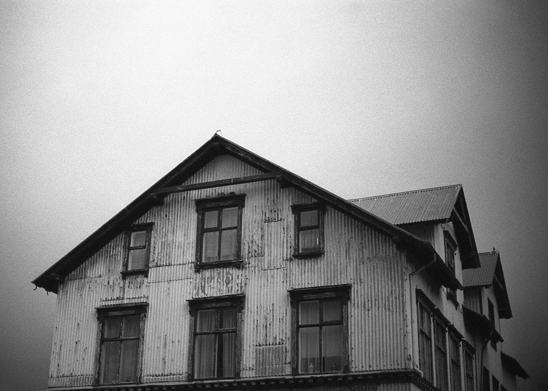 Ísafjörður, ISL / Nikon F3 / RolleiRetro 400S / 8.16.18