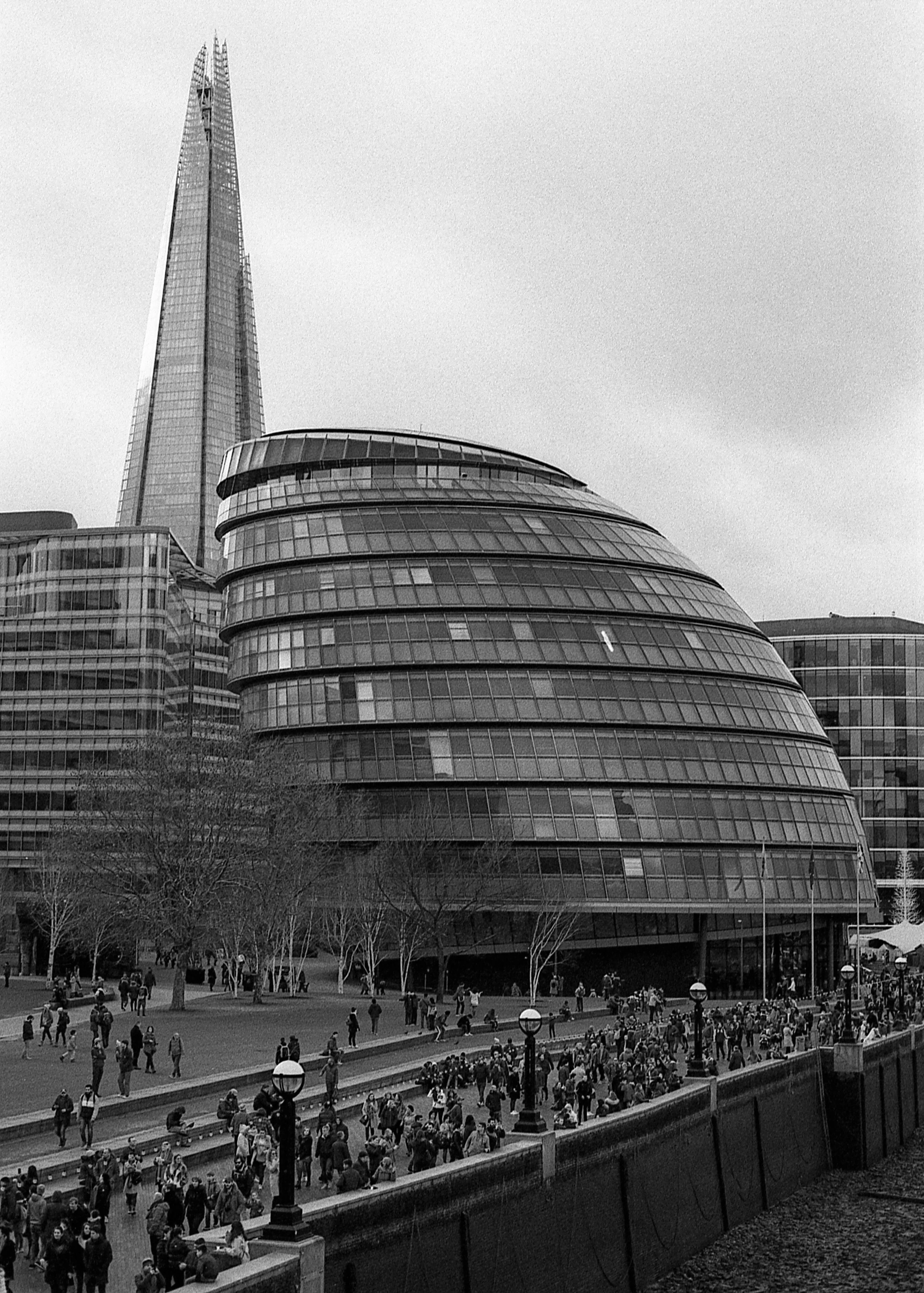 London, GB  / Nikon F100 / JCHStreetpan400 / 12.29.18