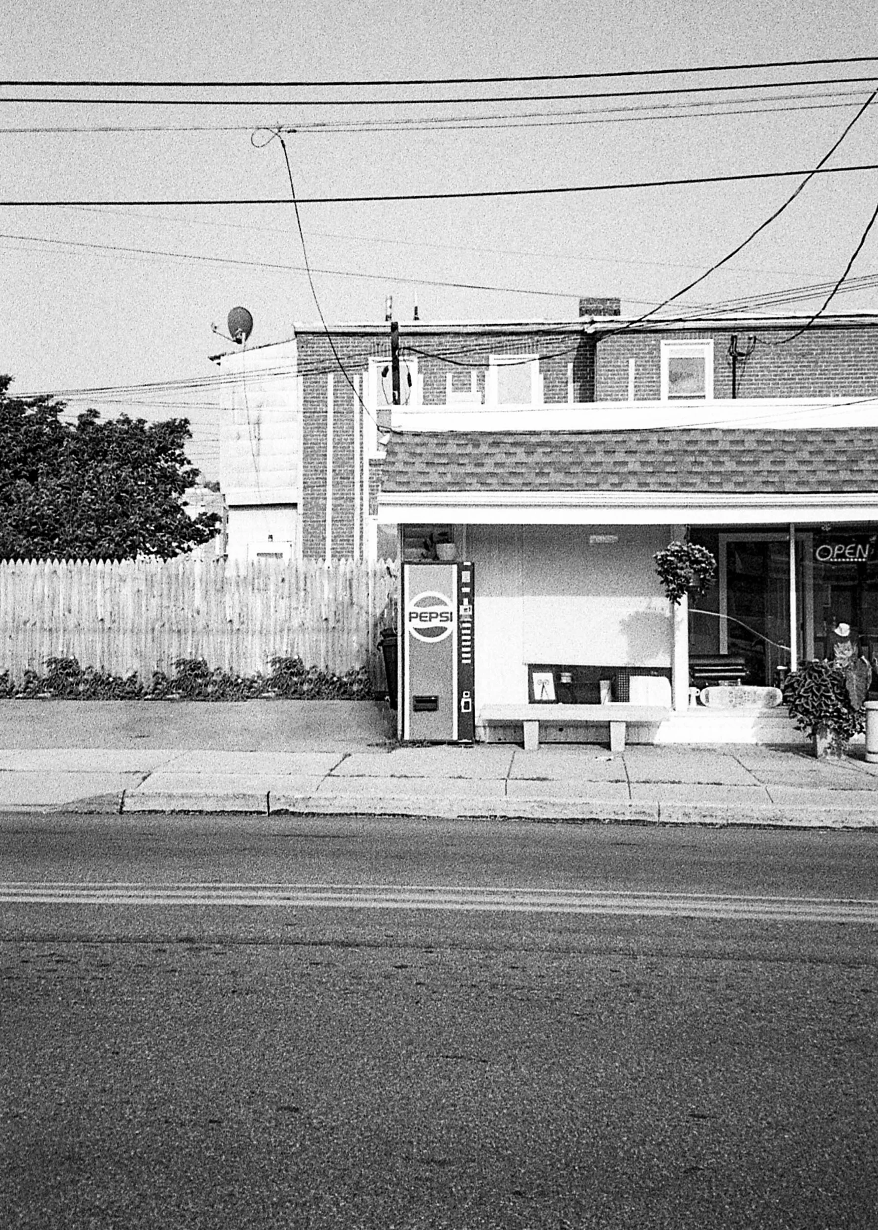 Reading, PA / olympus zoom stylus zoom 105 / Trix400 / 7.9.19
