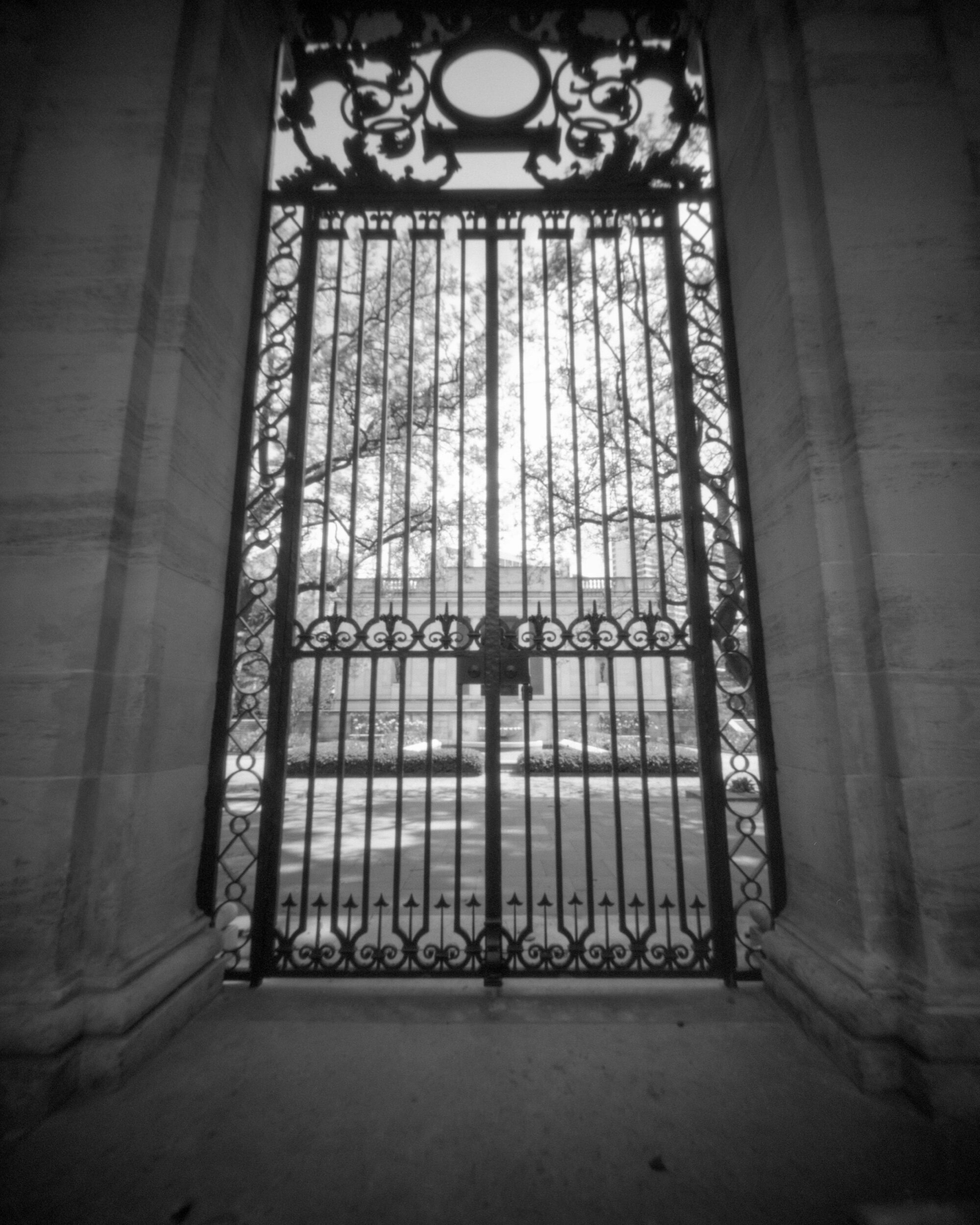 PHL / Zero Image 4x5 / FP4 exp. '07 / 5.12.20