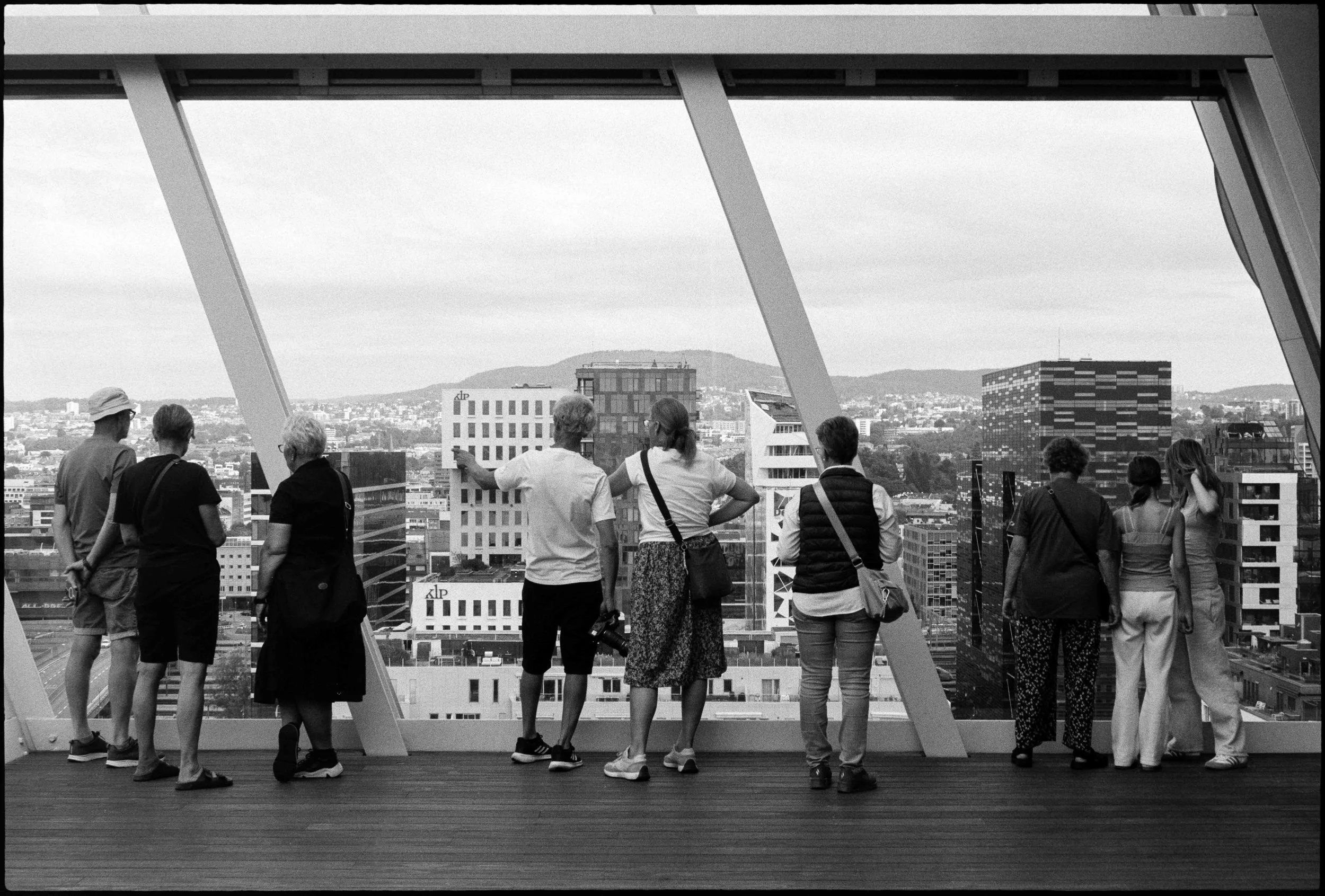 NO / Nikon F / fp4+ / 7.25