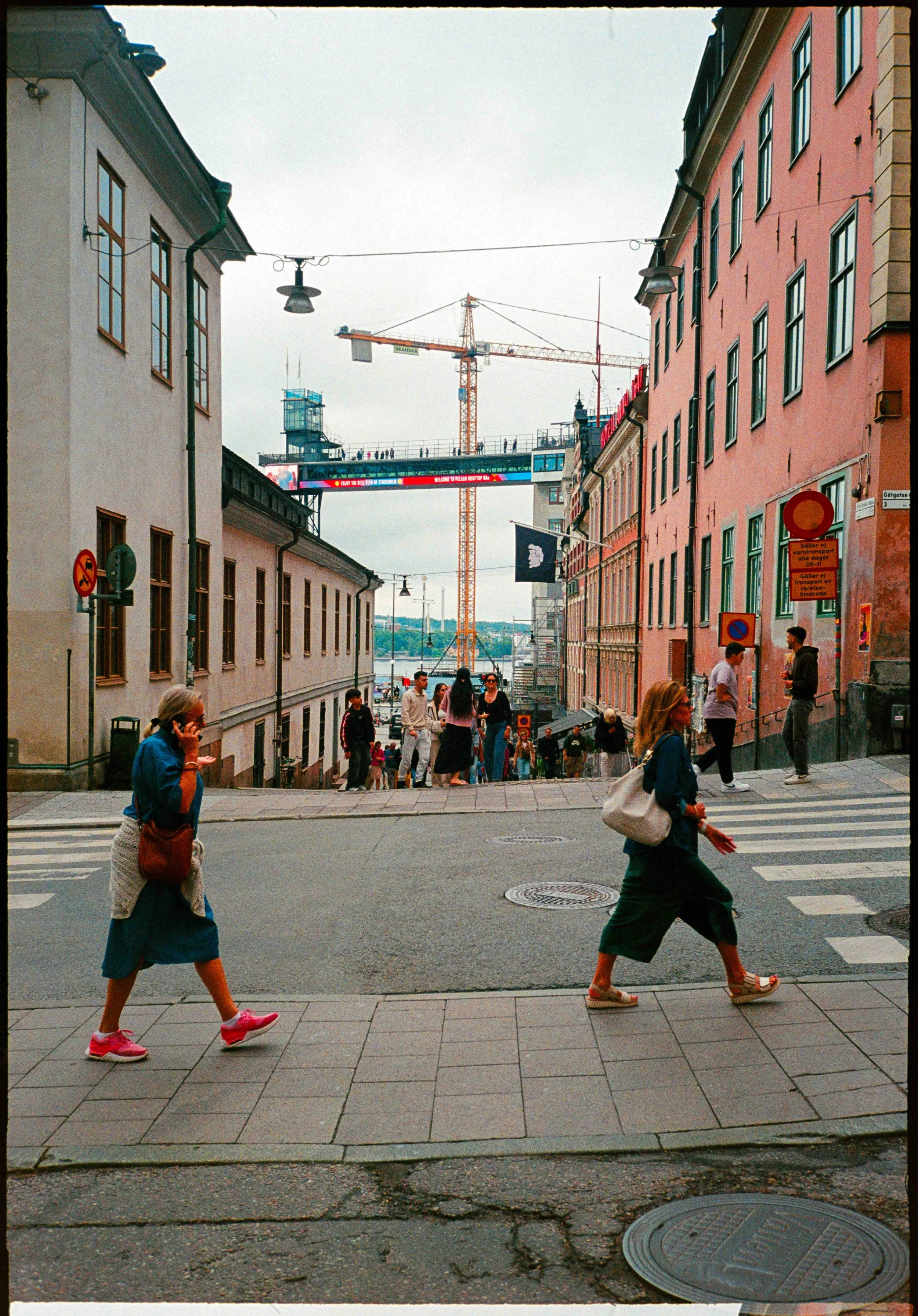 SE / Mju2 / Lomo400 / 7.25