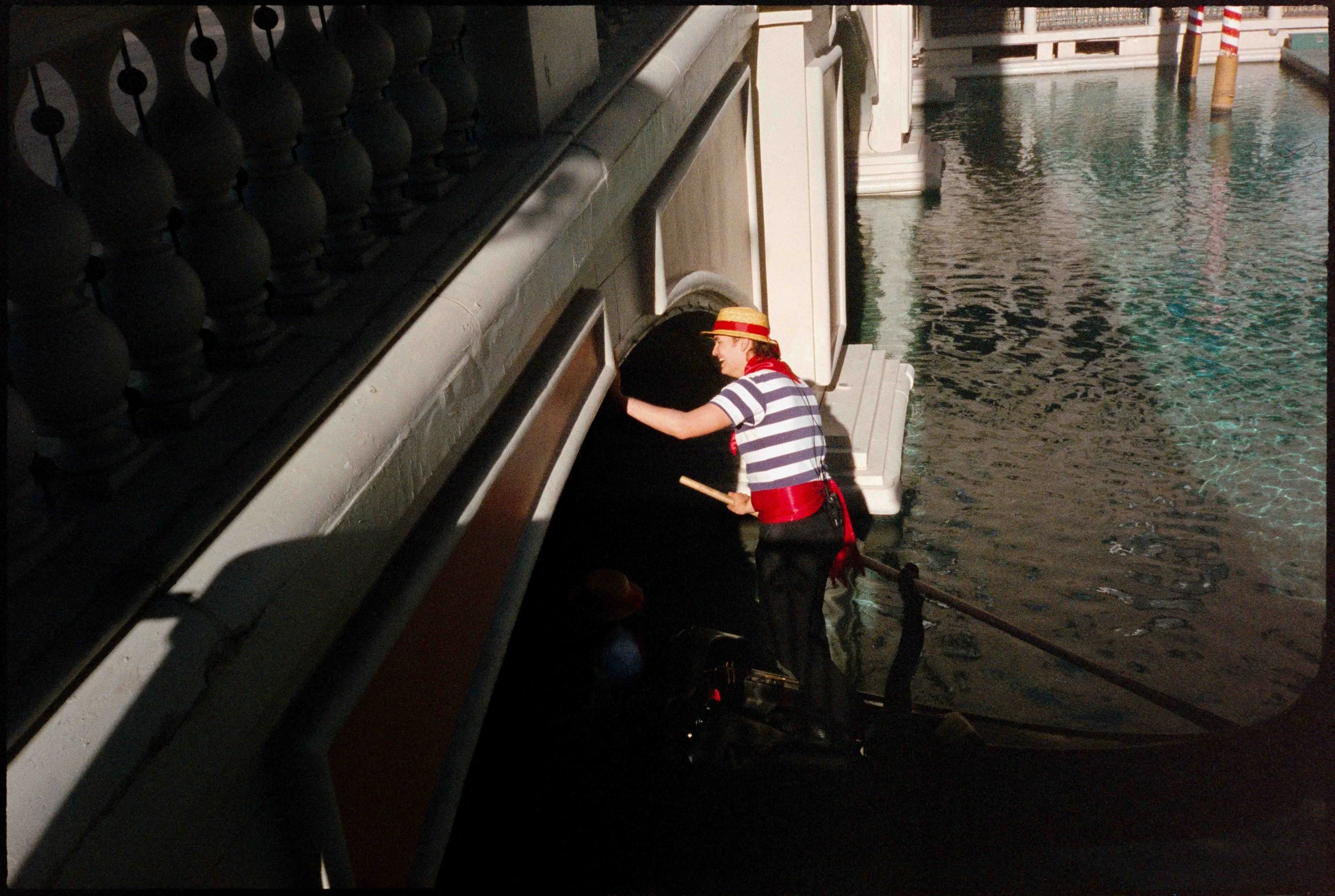 NV / mju2 / cinestill400d / 4.26