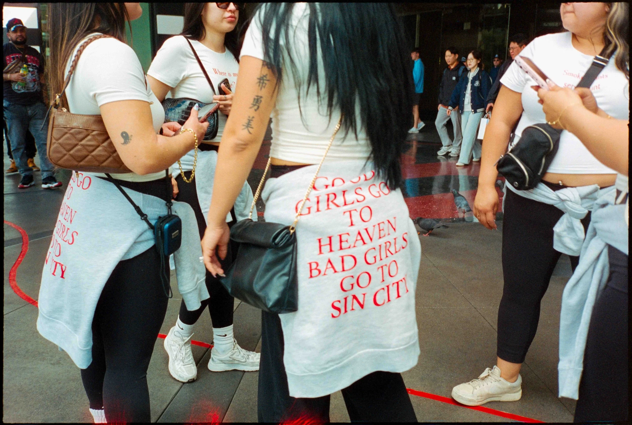 NV / mju2 / cinestill400d / 4.26