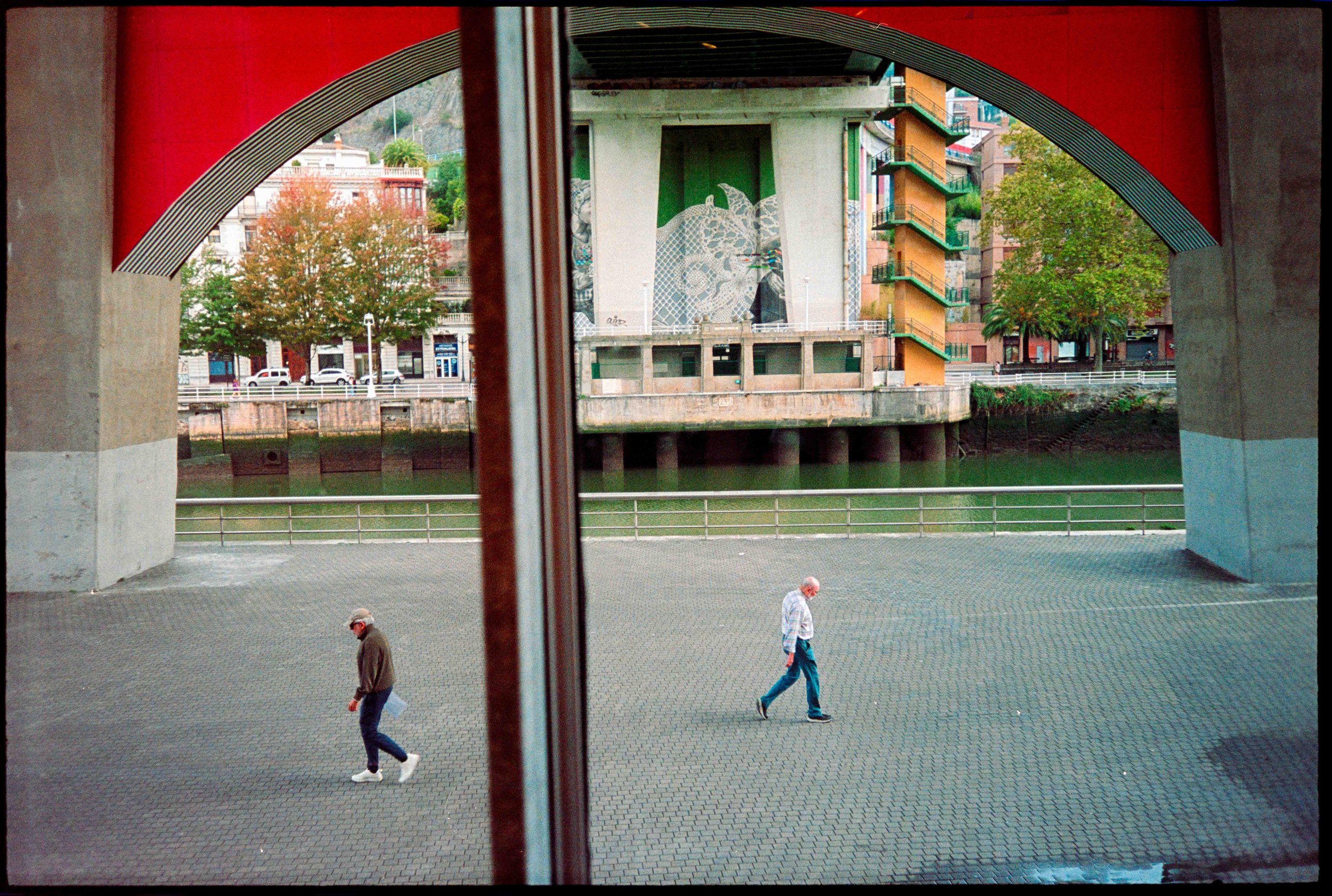 ES / lt-1 / lomo800 / 10.26