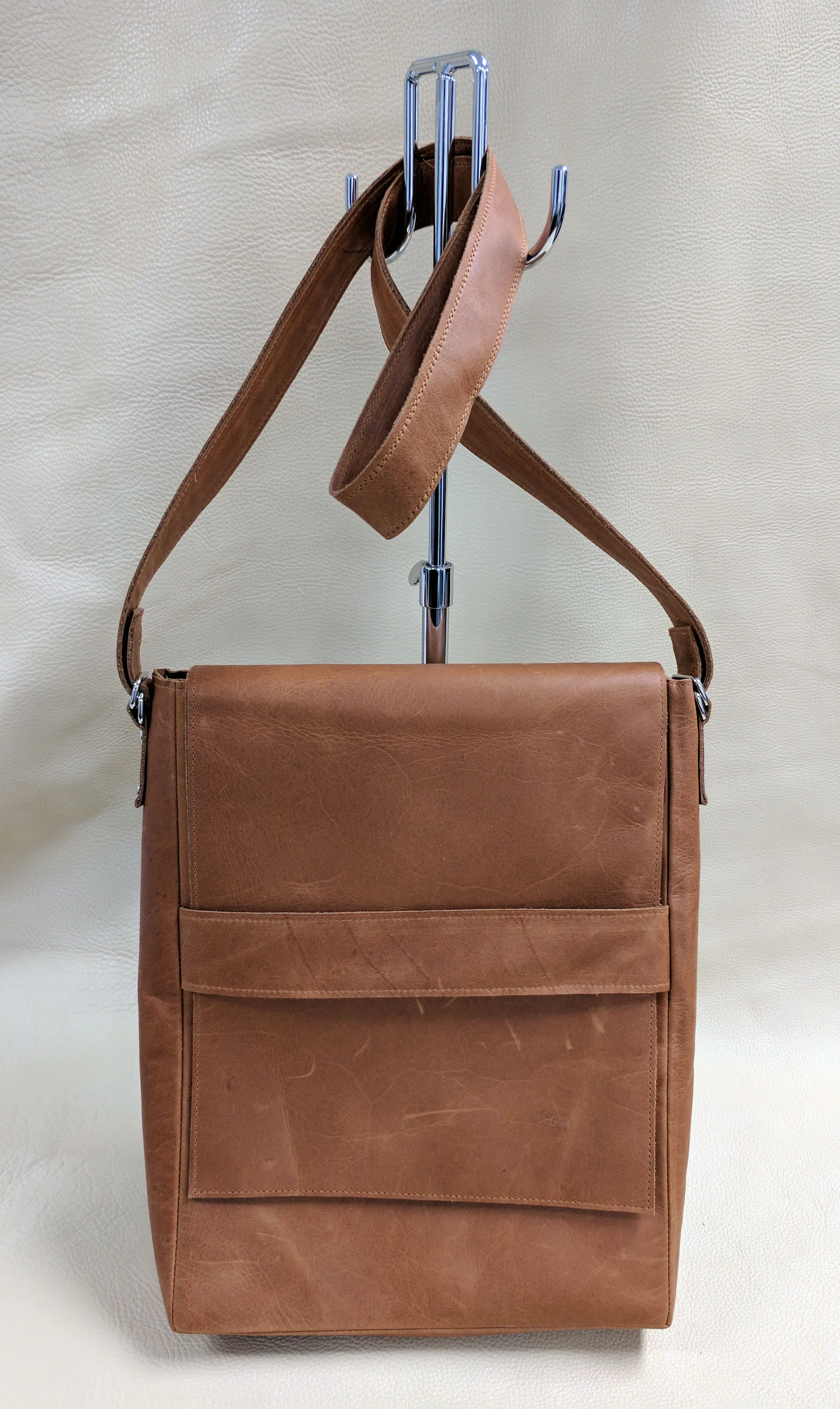 Pull Up Messenger Bag