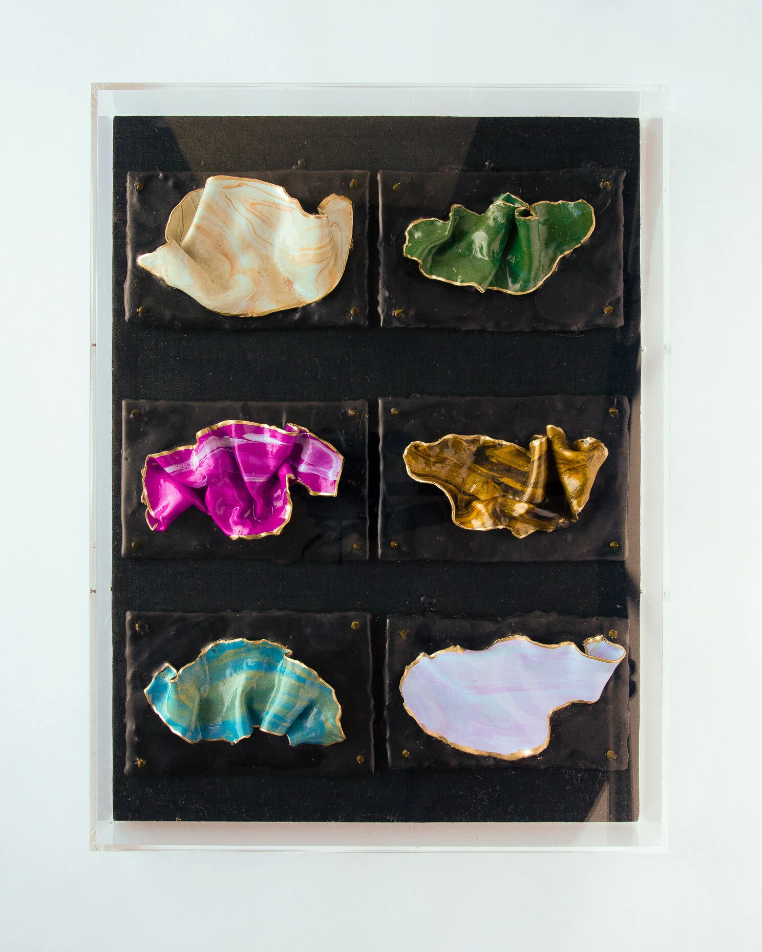 AMYHEYWOOD_1211_GLASS_FRAMED_SHELLS-2.jpg