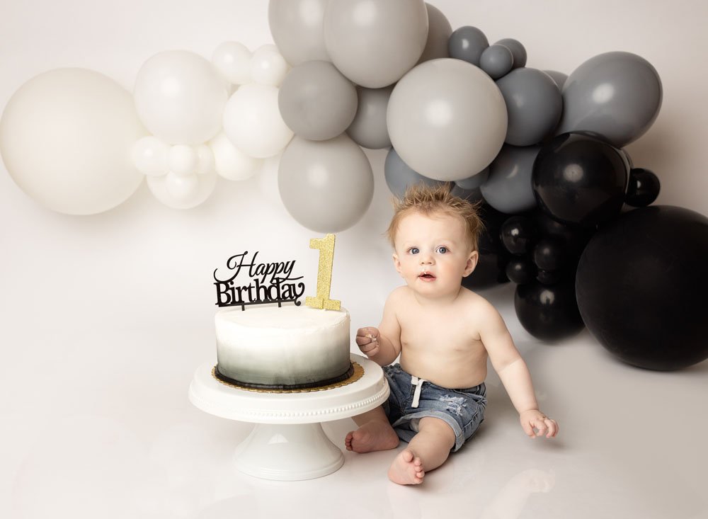 Birthday Cake Smash Photography (Copy)