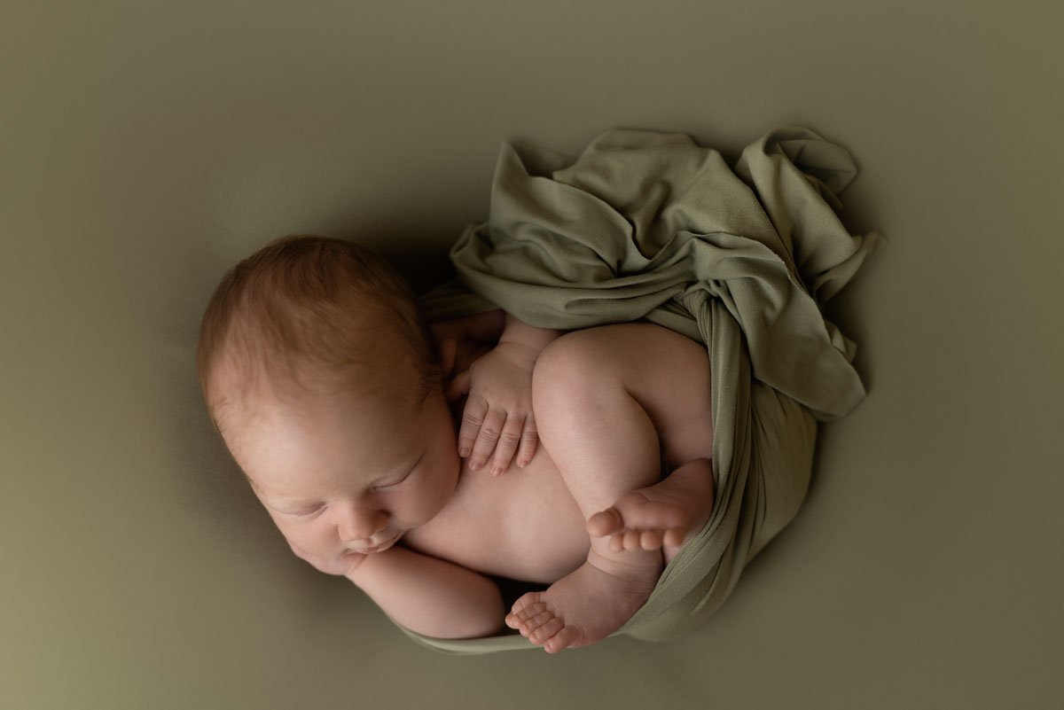 newborn photo session 003.jpg