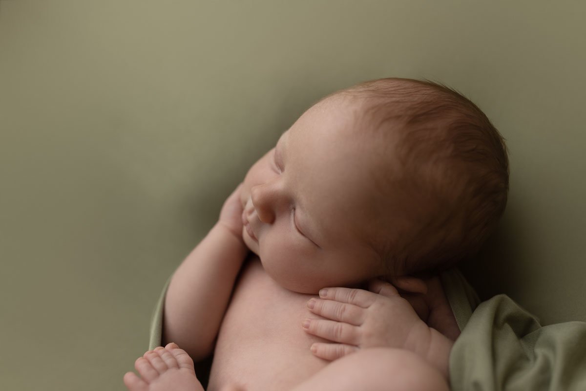 newborn photo session 004.jpg
