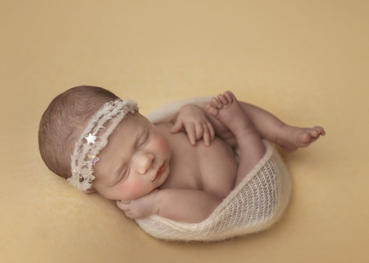 newborn photo session 015.jpg