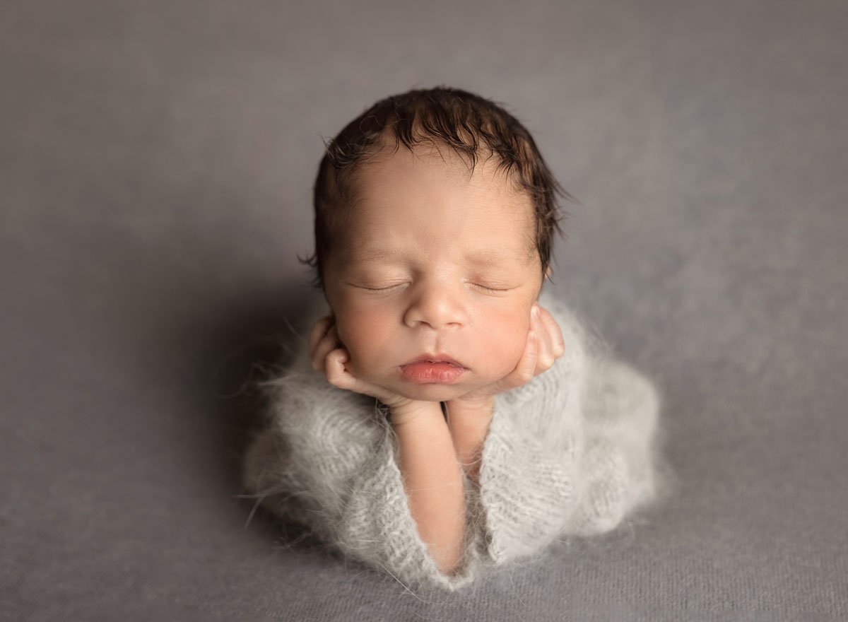 newborn photo session 072.jpg