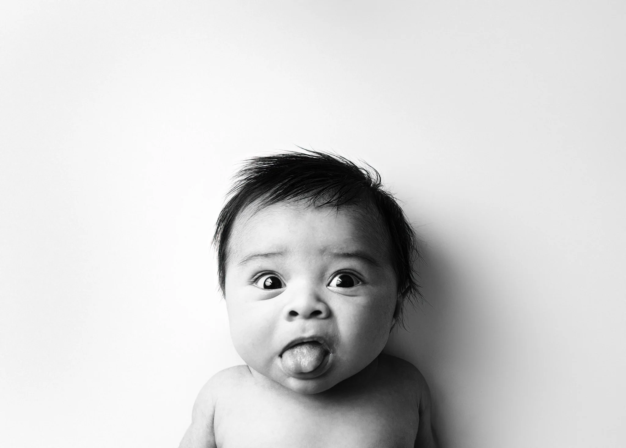 How to Choose A Newborn Photographer