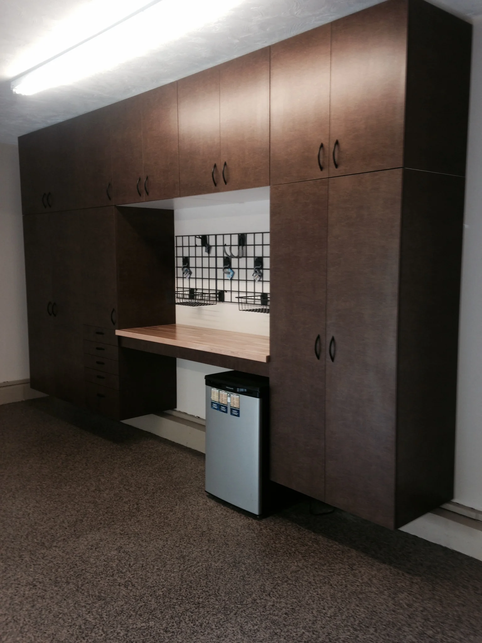 garage cabinets
