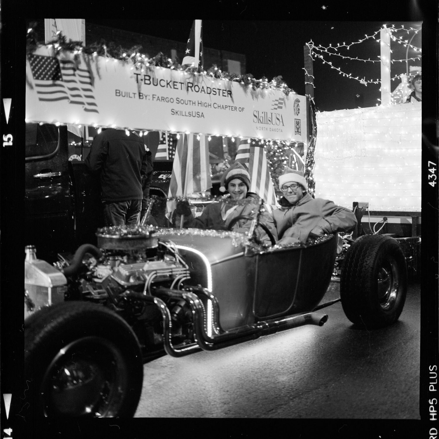 2016.12.28 H027.10 - - Holiday Lights Parade, Fargo:Moorhead.jpg