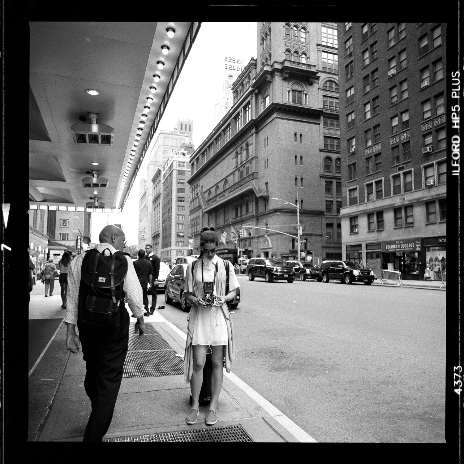 2017.06.03 H054.05 - Unknown Woman - Outside the Park Central Hotel, Manhattan, NY.jpg