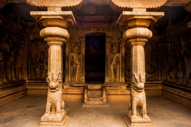 Mahabalipuram - Varaha Mandapa.jpg