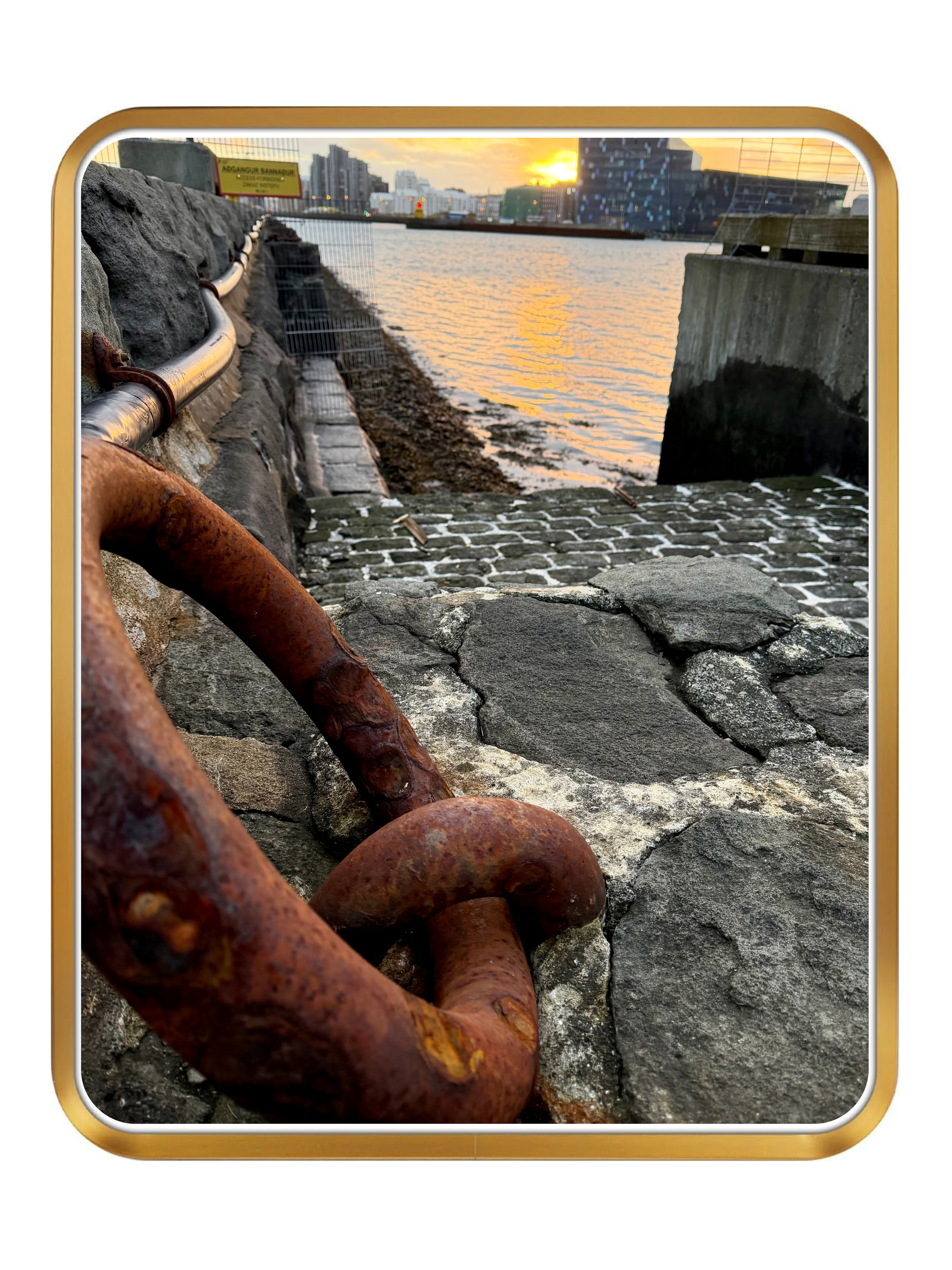Gamla höfnin, Mooring Chain Reykjavík