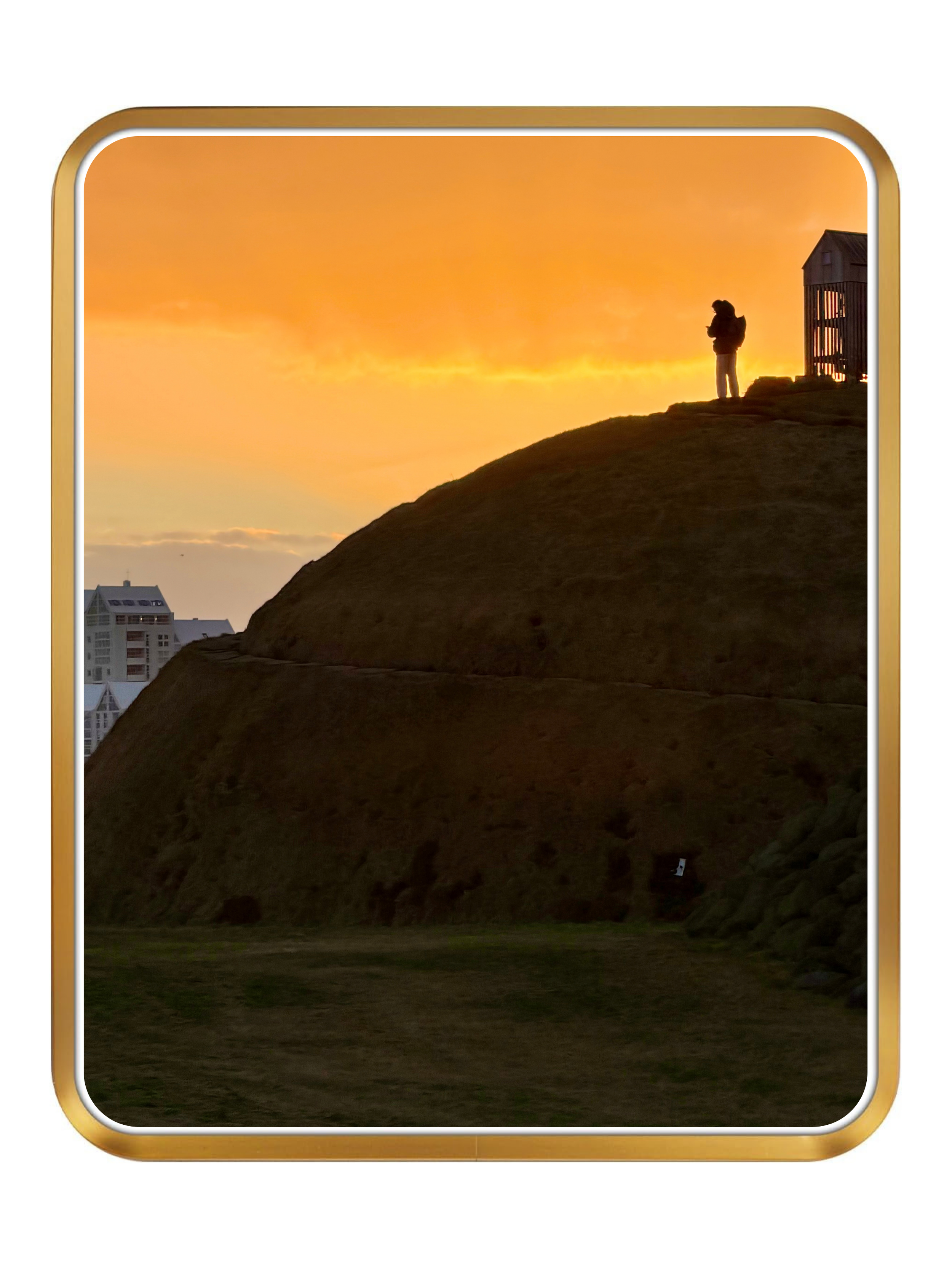 Þúfa, Reykjavík Hiker Sunrise (Full)