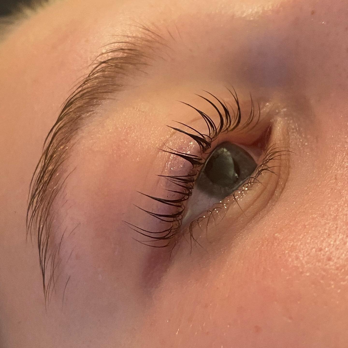 Ahh lash lifts.. the perfect no maintenance treatment ✨