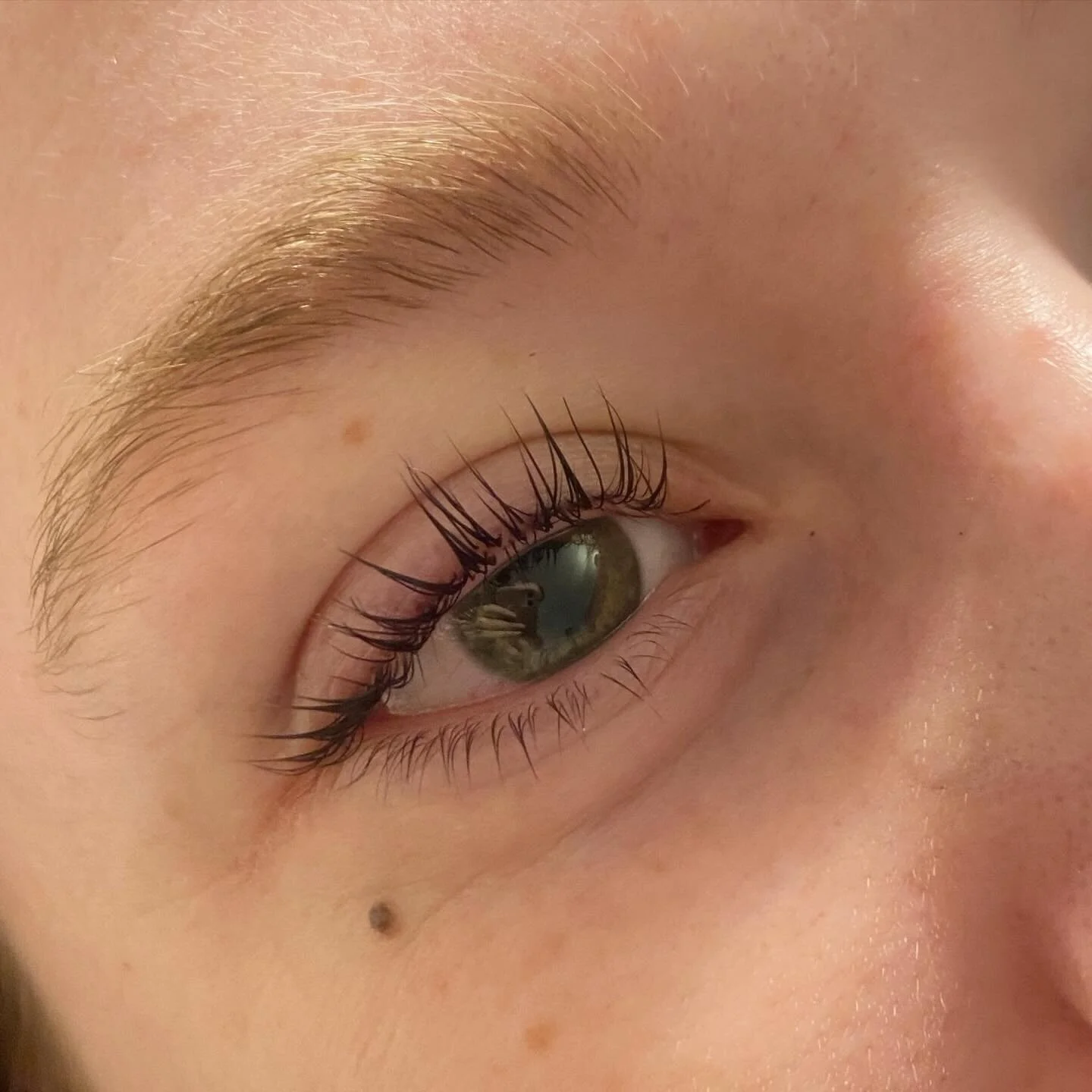 More lash, less maintenance. Lash lifts are IN. 
We&rsquo;ve done some beautiful lifts recently 🙌🏼✨
#lashlift #southwold #lvl #lash #lashes #summer