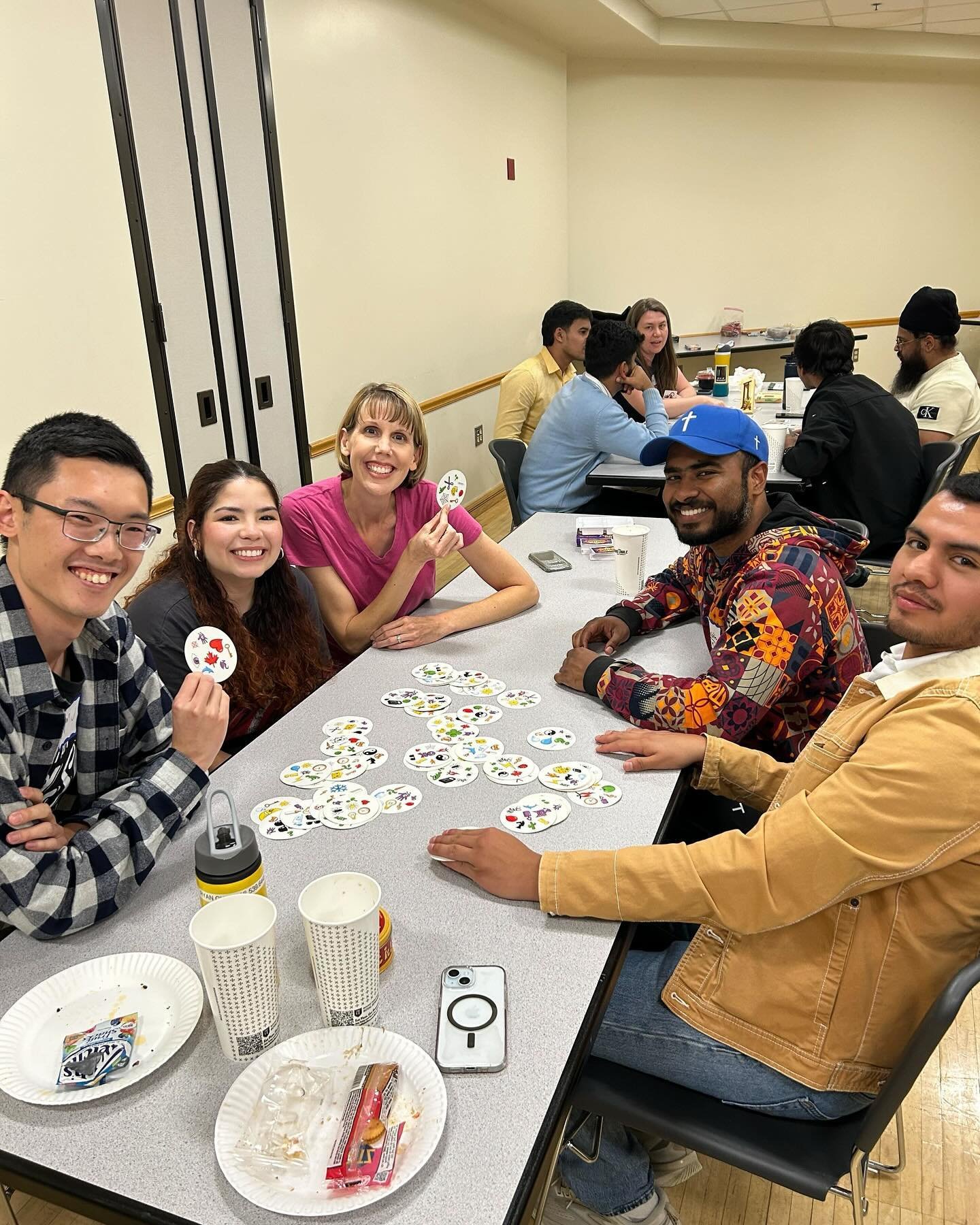 Game night fun 🥳

What games should we have for our November game night 🧐