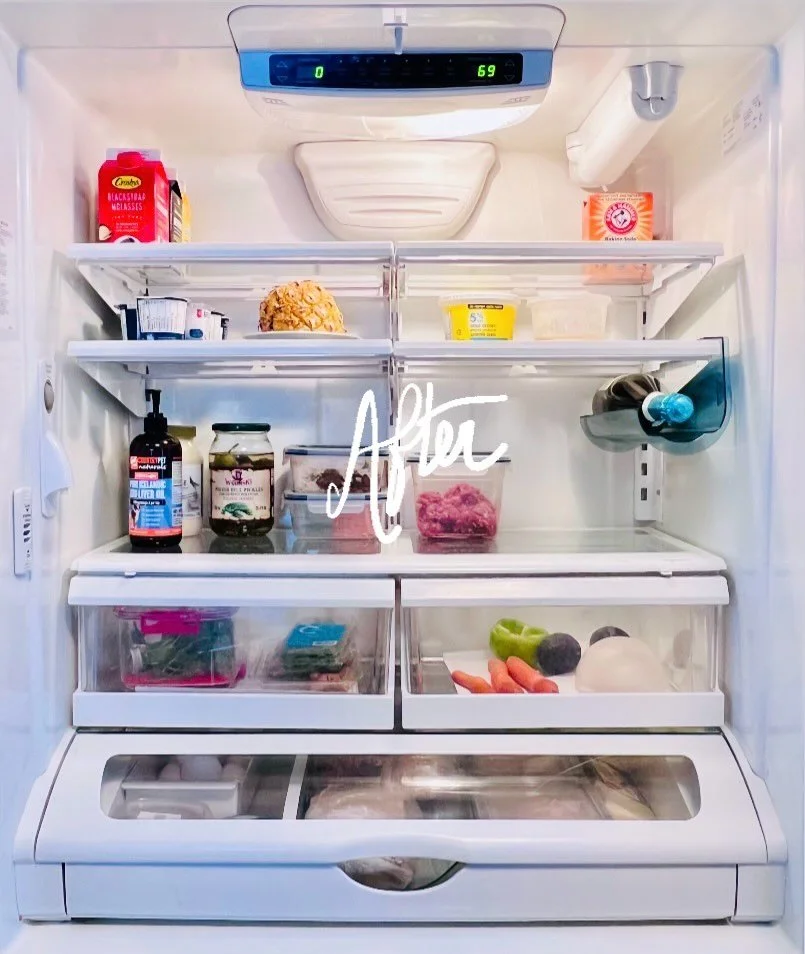 Declutter Challenge January 3 - Clean out fridge/freezer. 

TBH I&rsquo;m not the cook in the house so don&rsquo;t judge me&hellip; judge Hubs🤣 I took everything out, discarded anything expired &amp; scrubbed the fridge. 

We are 🧀 lovers so instea