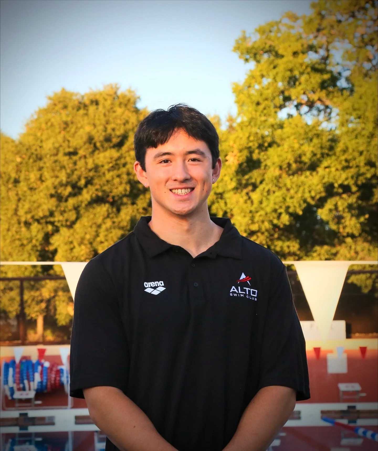 ✨Alto Meet The Coaches✨

Meet Coach Jude Wenker, Lead Coach of Varsity Blue and Assistant Coach of Senior Prep 1!

This is Coach Jude&rsquo;s second year with Alto. He brings a wealth of technical knowledge and competitive experience to the pool deck
