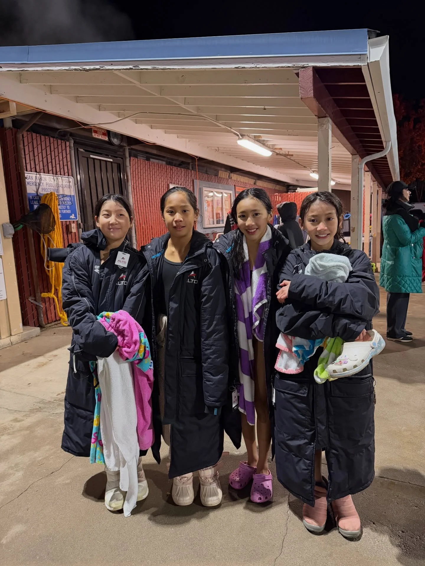 Team Record!! 🔥🔥 The relay team of Lucy, Marian, Anita and Alyssa got the Girls 10/U 200 Medley team record! They clocked in a 2:15.61 at Age Group Champs in San Ramon this weekend! Way to go girls &amp; let&rsquo;s go Alto!! #AltoRecordBreakers #F
