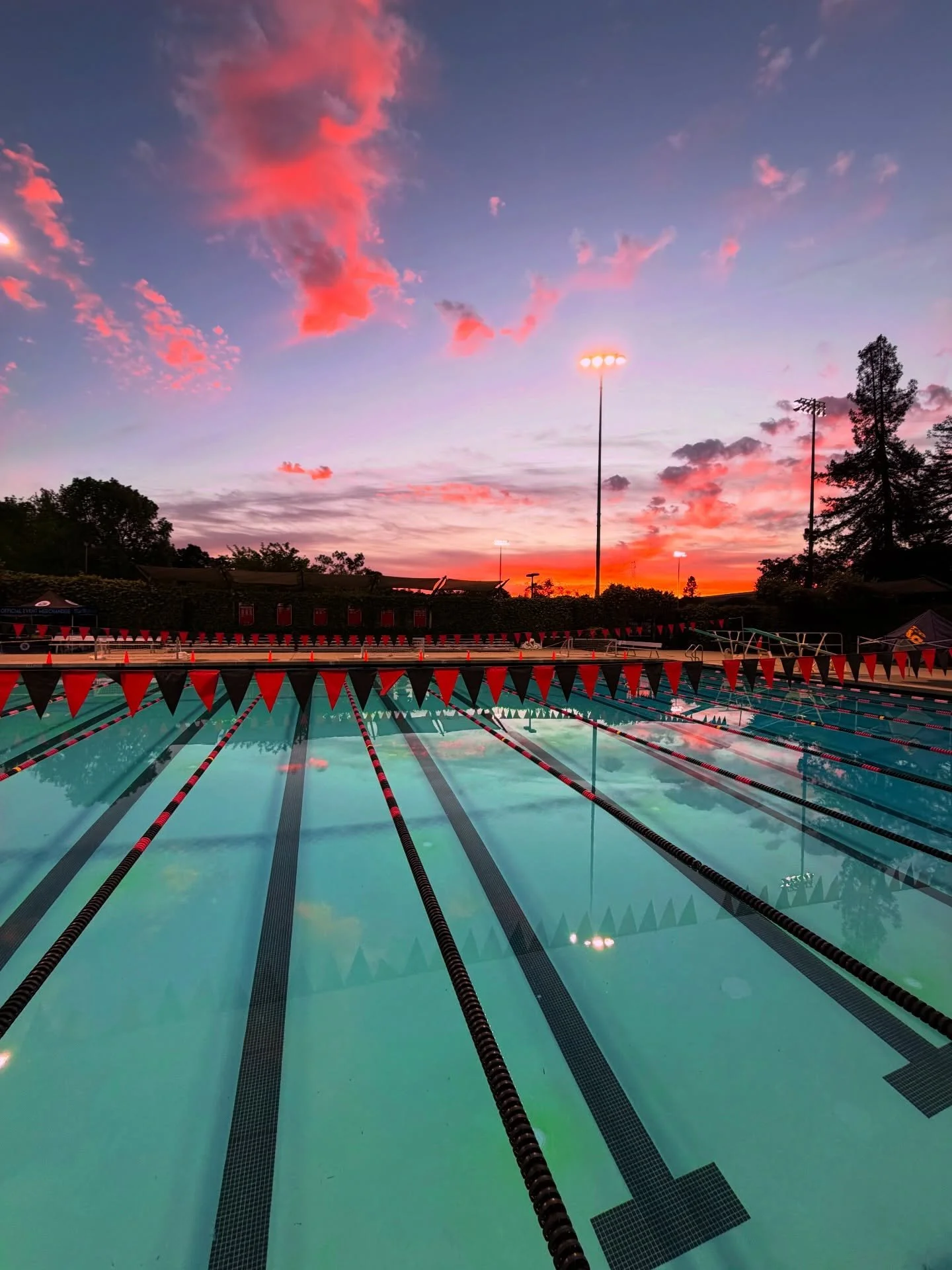 Facility Highlight! Gunn High School, is one of our home pools in Palo Alto! It is our home venue for most Alto hosted short course meets! We are so far fortunate and grateful to be able to swim here! 🏠🌟🏊&zwj;♂️🏊&zwj;♀️