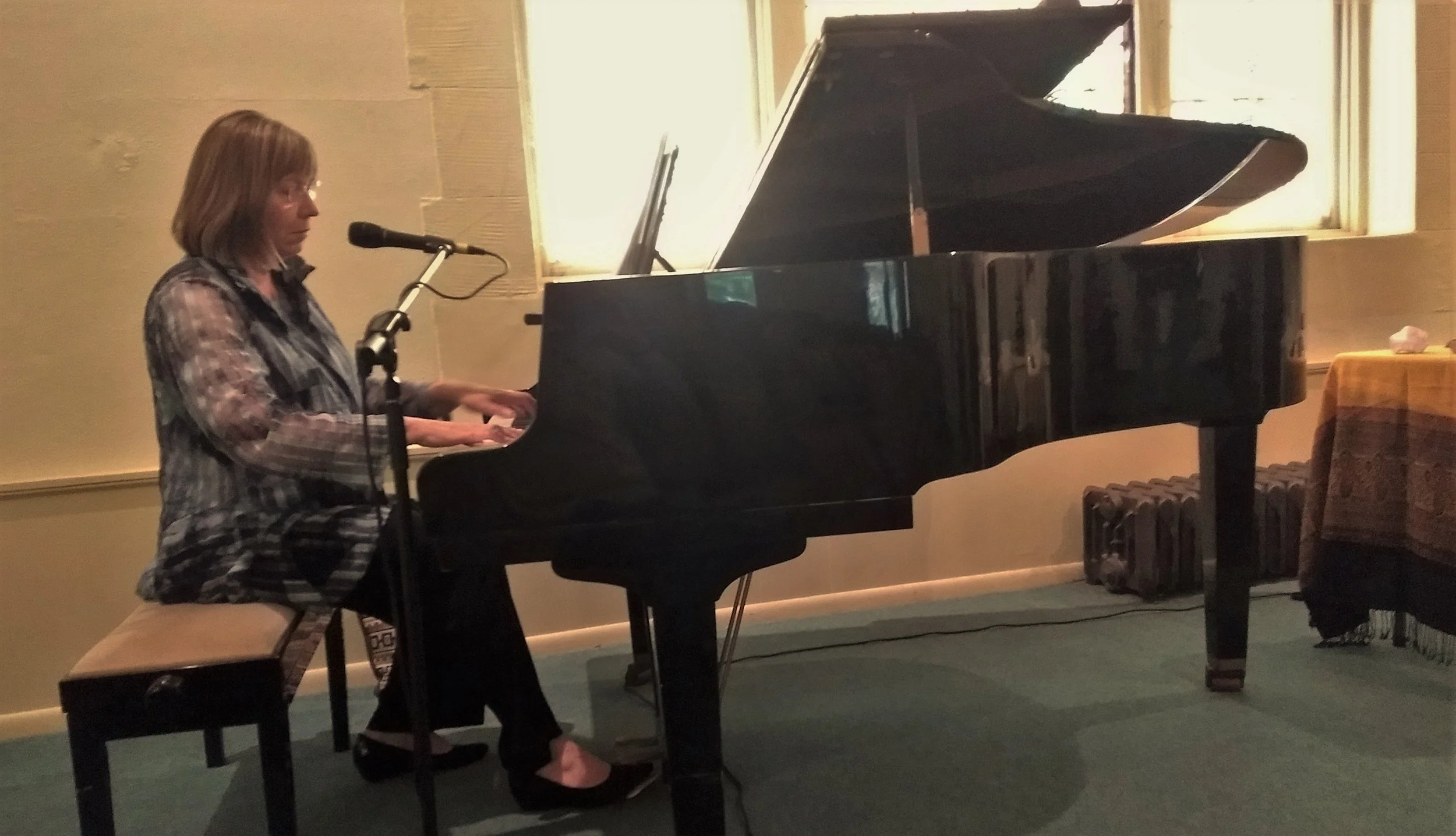 Doreen on Piano.jpg